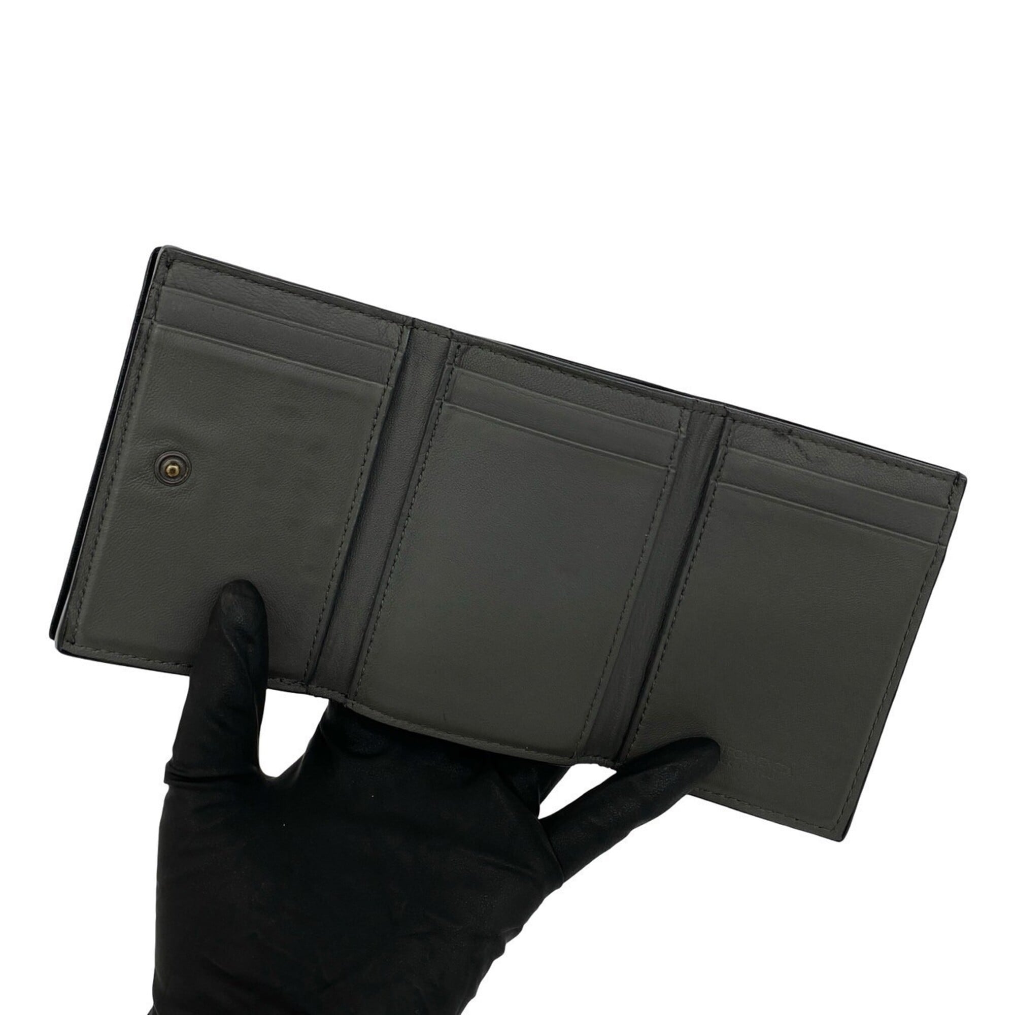 Bottega Veneta Black Leather Wallet (Tri-Fold) (Pre-Owned)