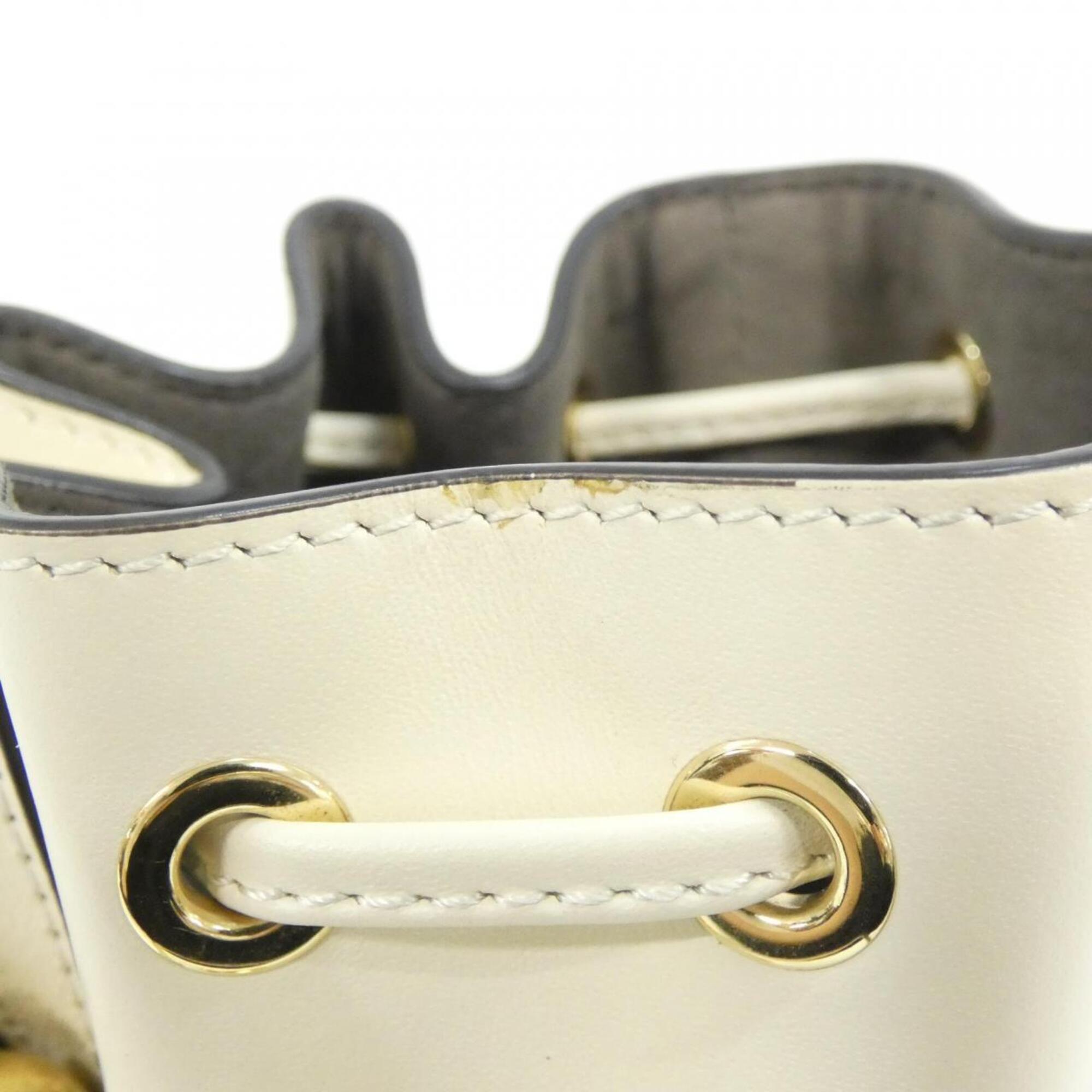 Fendi Beige Leather Handbag (Pre-Owned)
