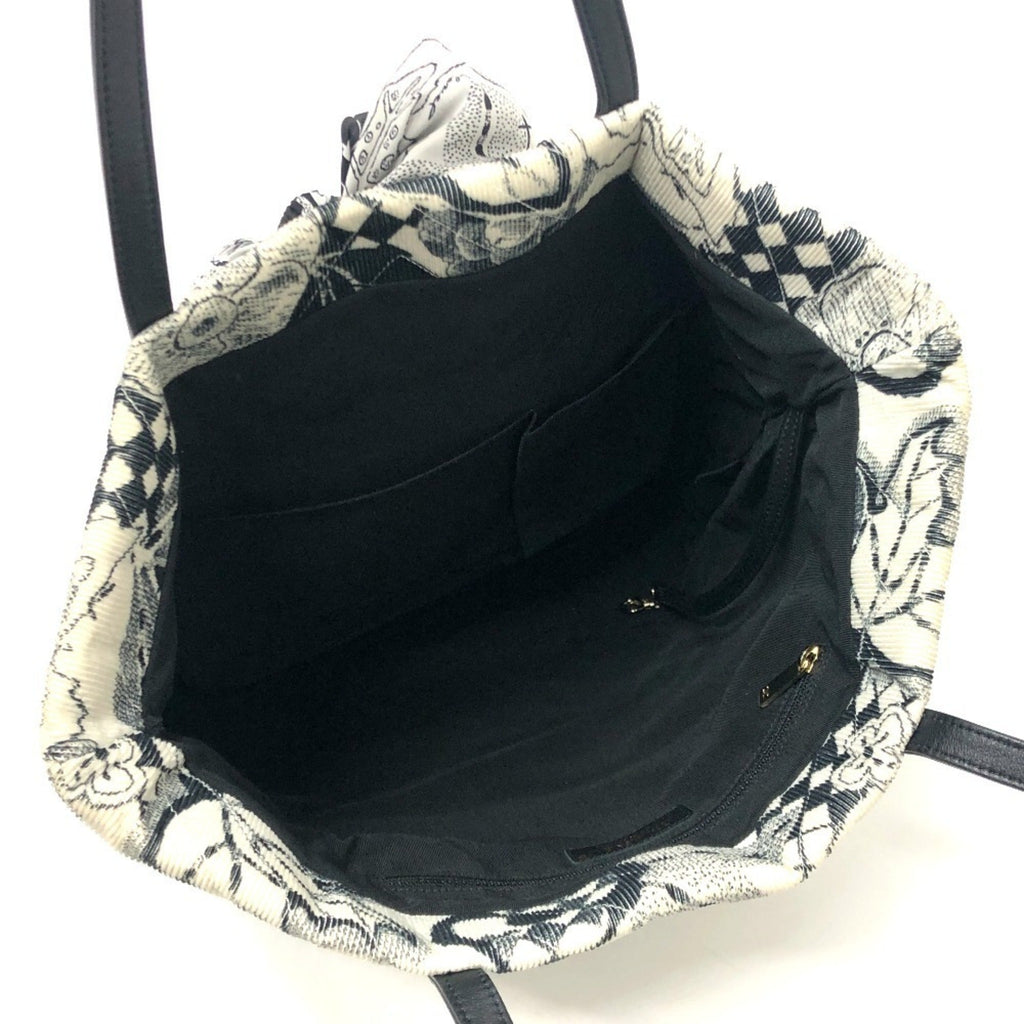 Chanel Black White Canvas Handbag Tote Bag (Pre-Owned)