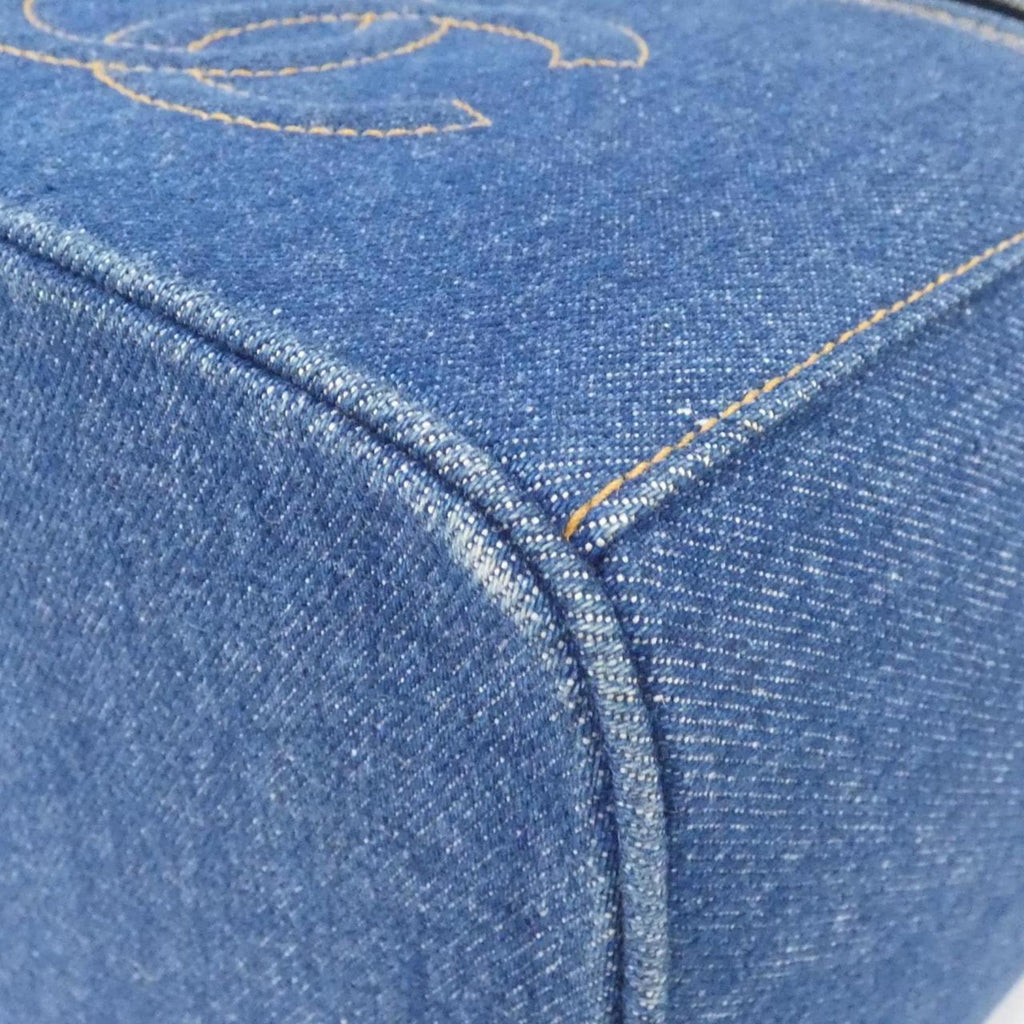 Chanel Blue Denim Handbag (Pre-Owned)