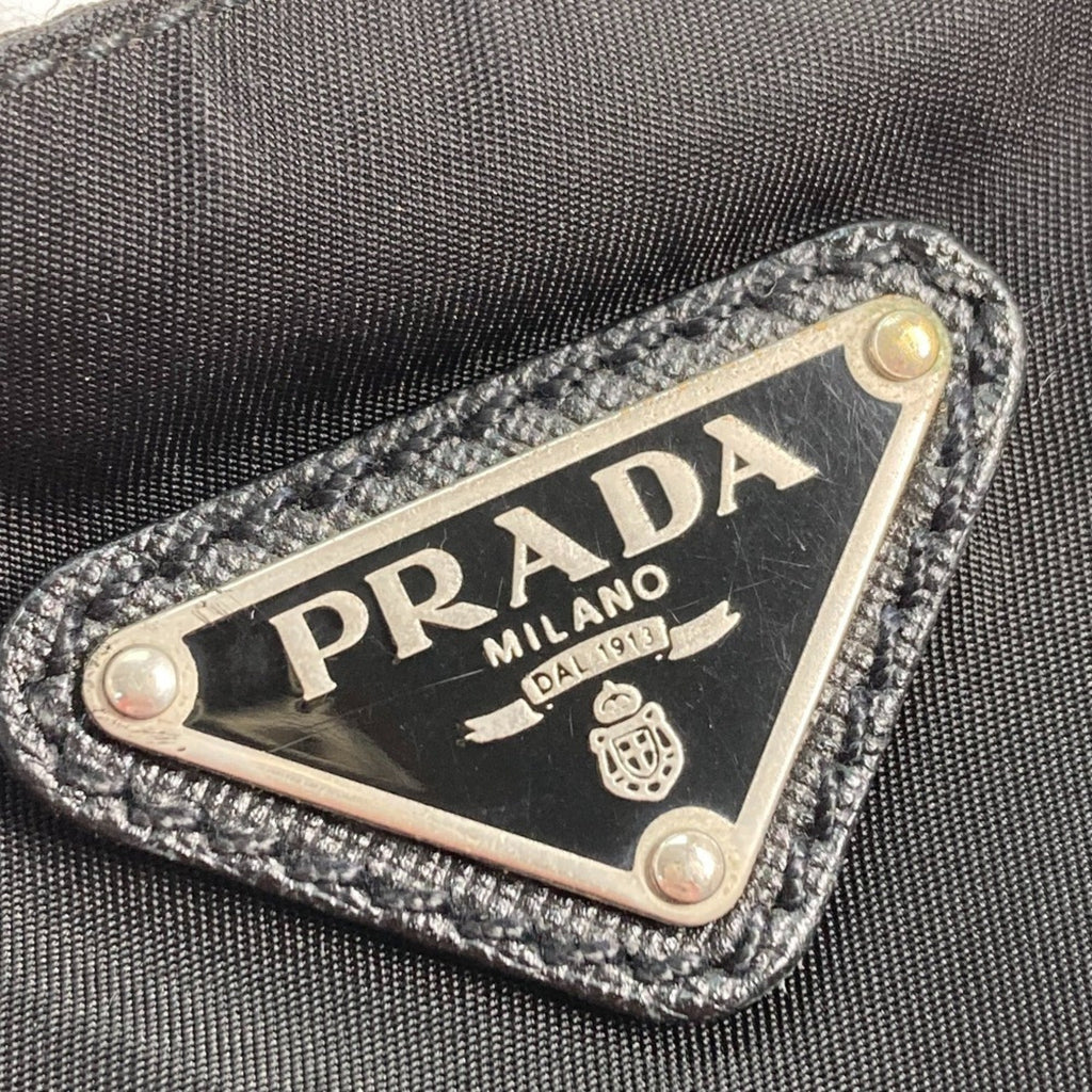Prada Black Nylon Pochette Shoulder Bag (Pre-Owned)