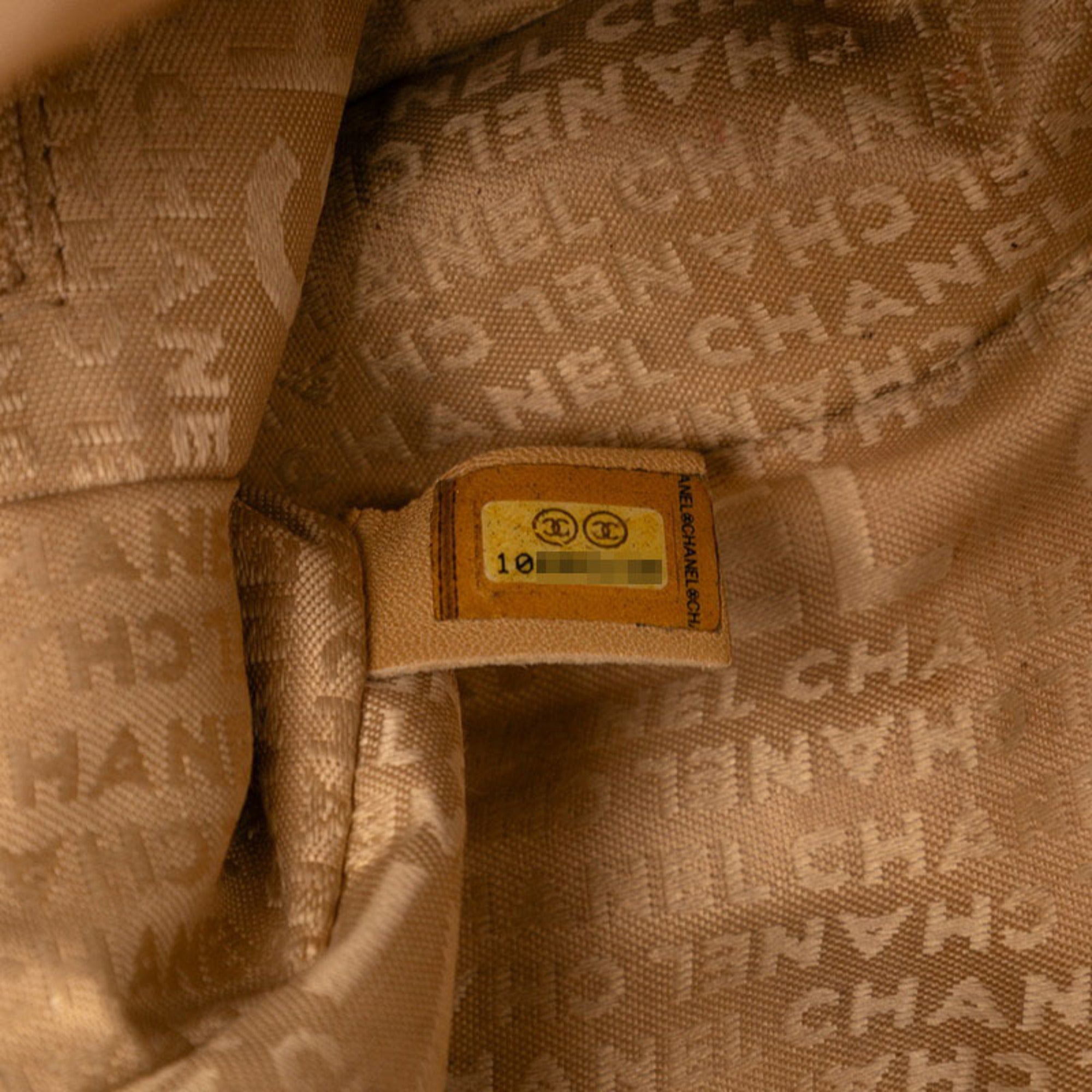 Chanel Gold Leather Shoulder Bag (Pre-Owned)
