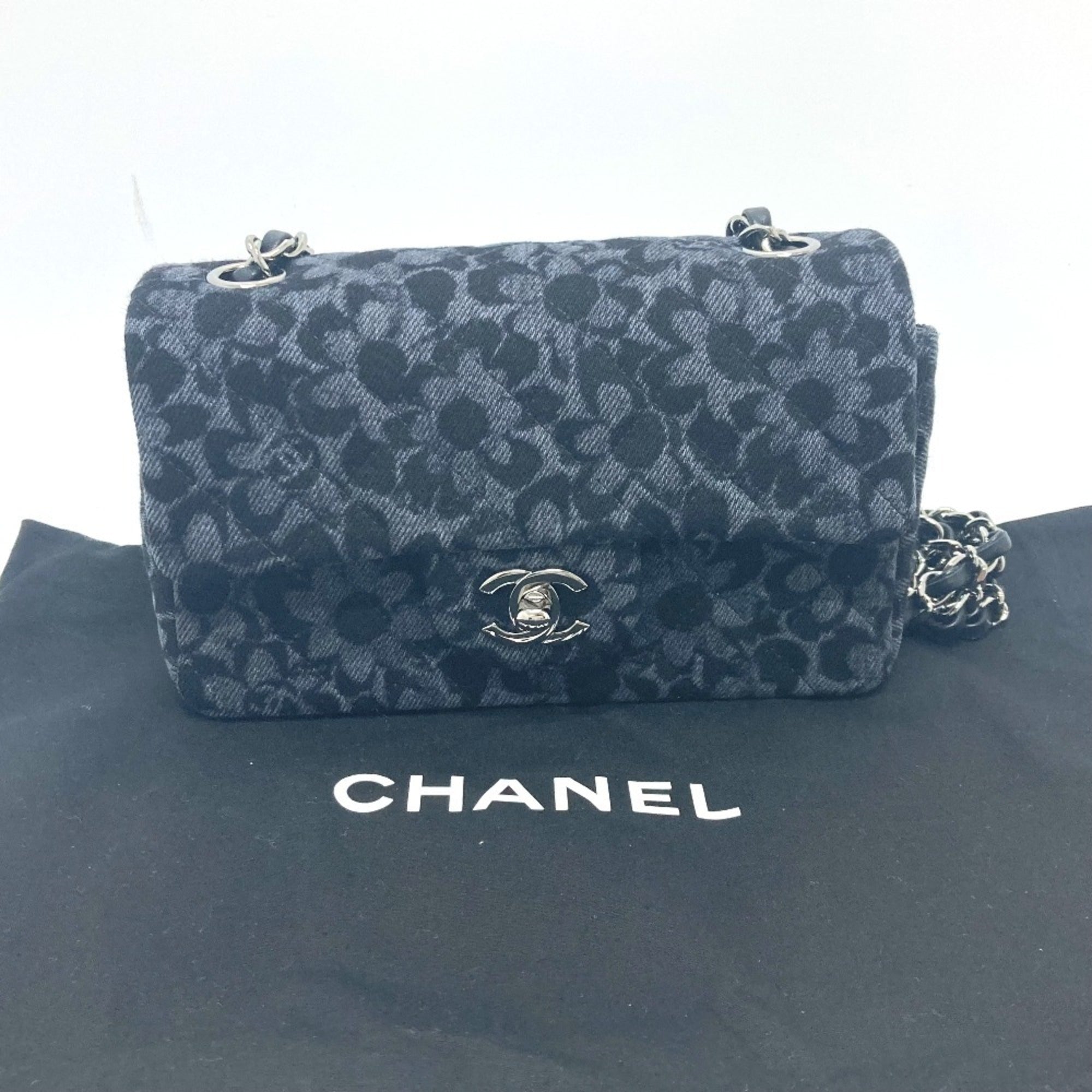 Chanel Black Denim Shoulder Bag (Pre-Owned)