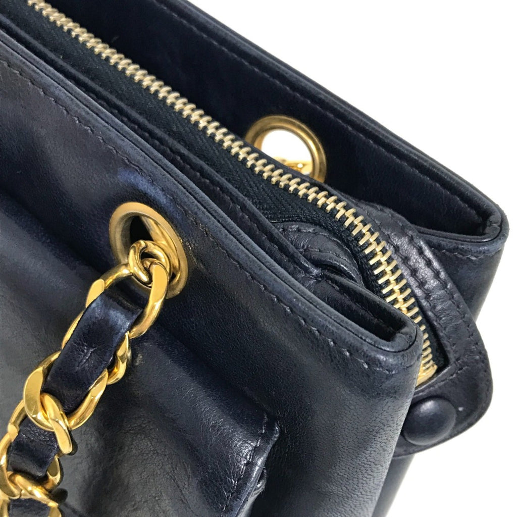 Chanel Navy Leather Shoulder Bag (Pre-Owned)