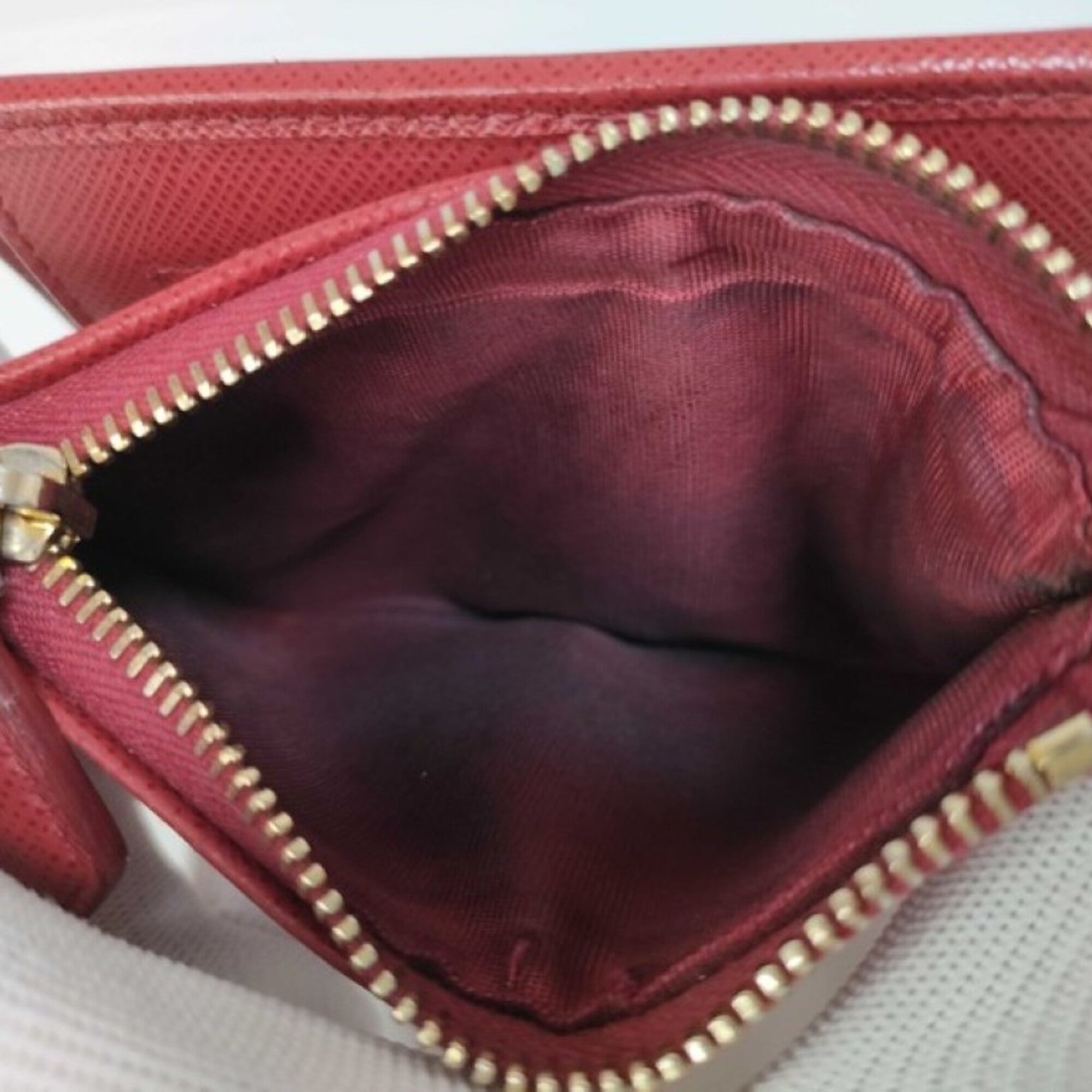 Prada Red Color Saffiano Metal Wallet (Bi-Fold) (Pre-Owned)