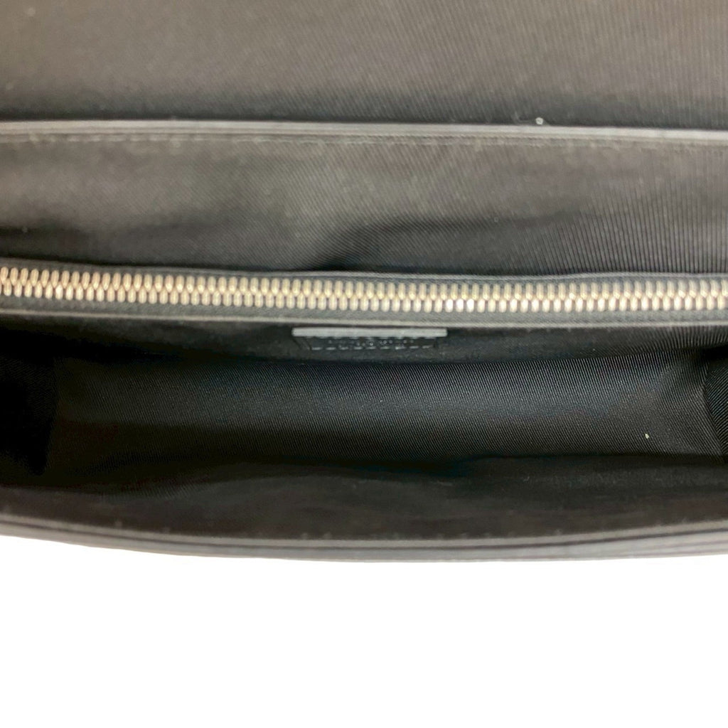 Louis Vuitton Black Leather Shoulder Bag (Pre-Owned)