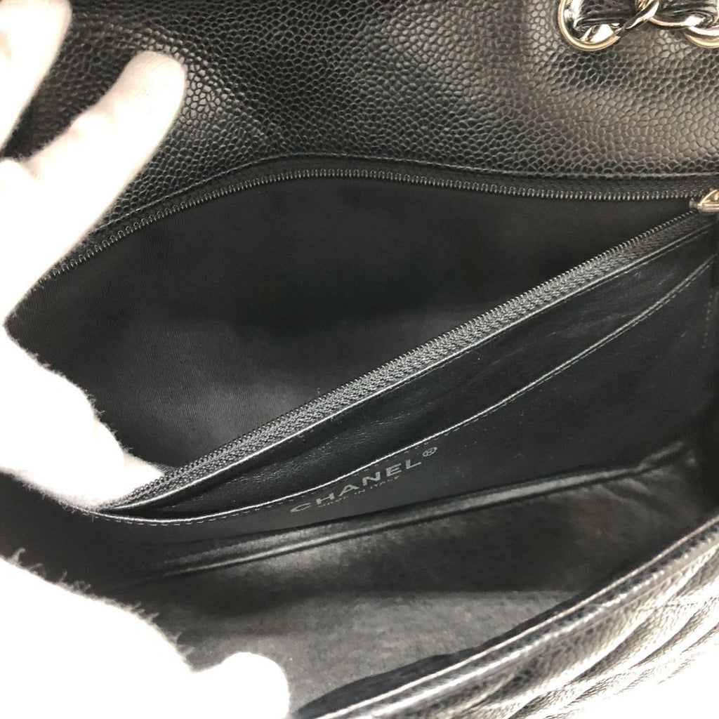 Chanel Black Grained Calfskin Shoulder Bag (Pre-Owned)