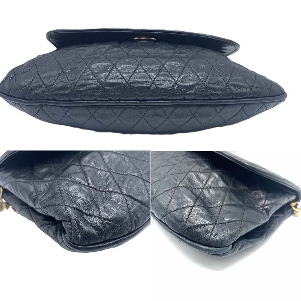 Chanel Leather Shoulder Bag (Pre-Owned)