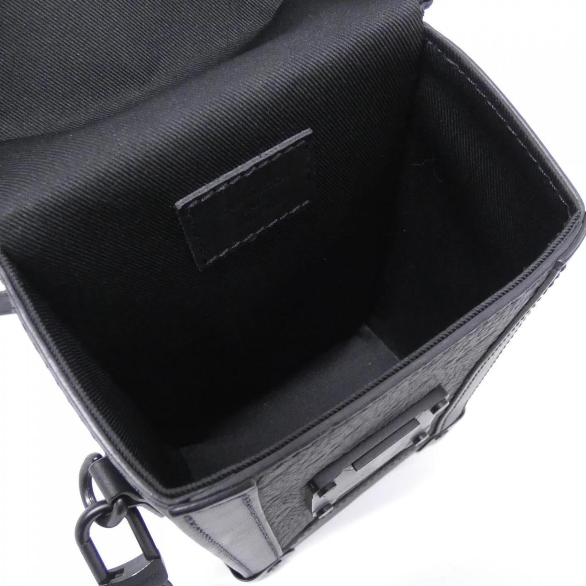 Louis Vuitton Black Leather Shoulder Bag (Pre-Owned)