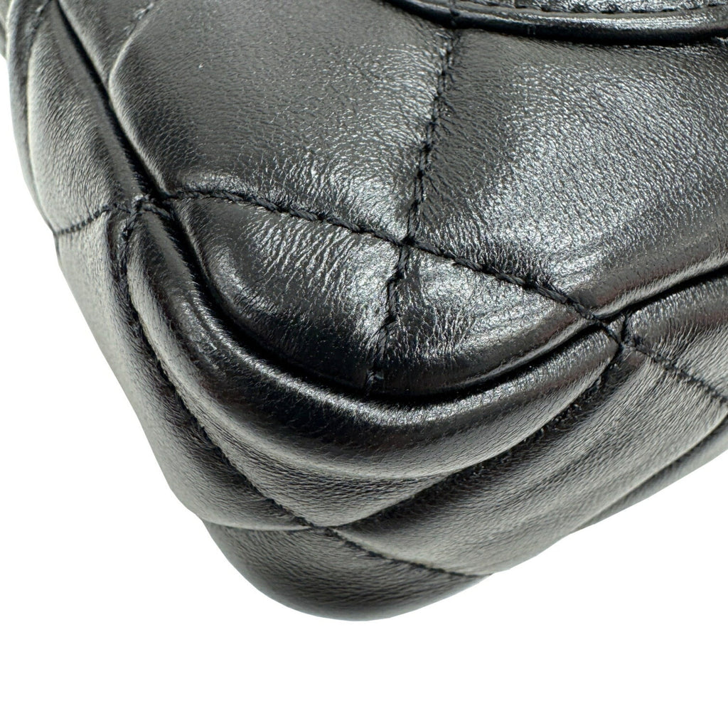 Chanel Black Shoulder Bag (Pre-Owned)