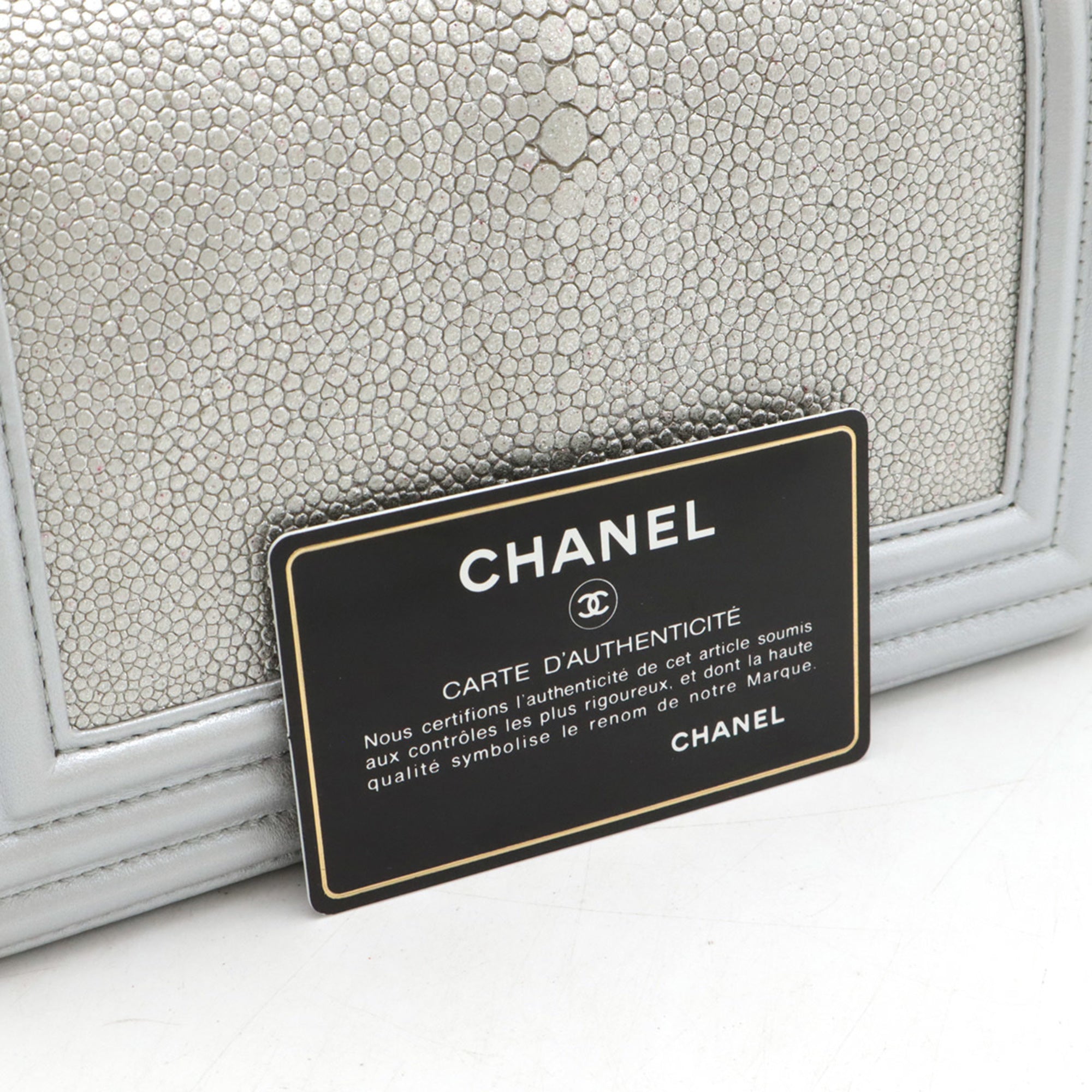 Chanel Boy Chanel Metallic Silver Leather Pochette Shoulder Bag (Pre-Owned)
