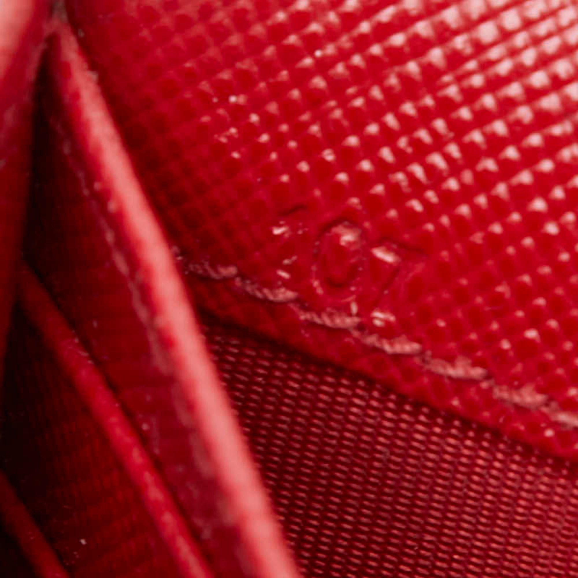 Prada Red Color Leather Shoulder Bag (Pre-Owned)