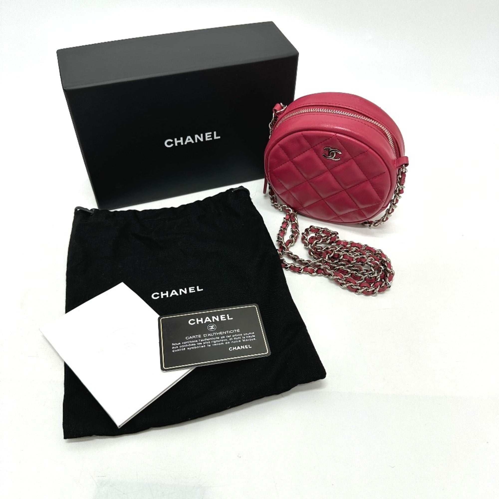 Chanel Leather Shoulder Bag (Pre-Owned)