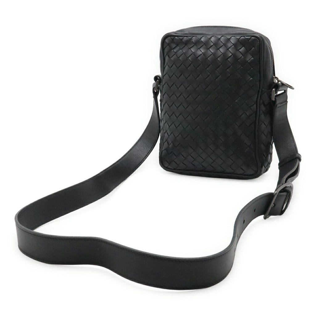 Bottega Veneta Black Leather Pochette Shoulder Bag (Pre-Owned)