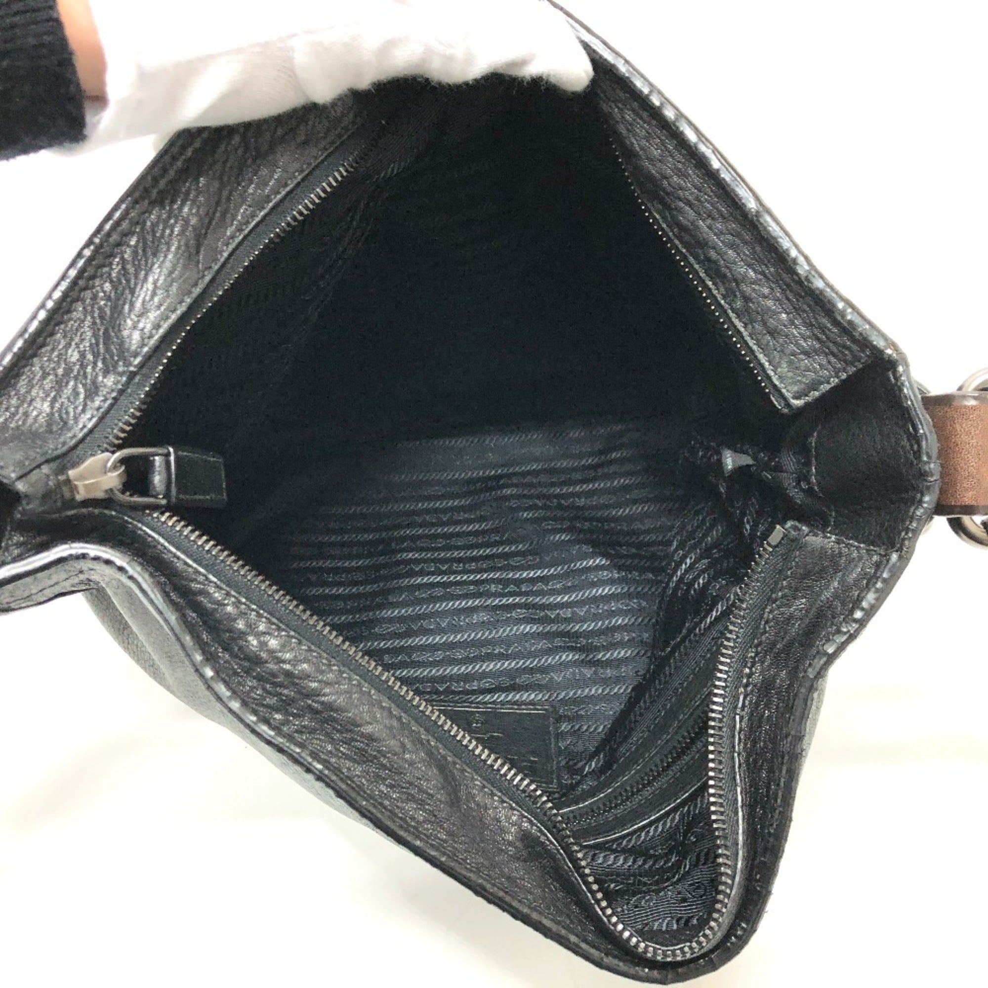 Prada Black Leather Shoulder Bag (Pre-Owned)