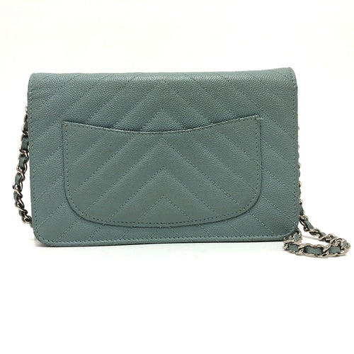 Chanel Blue Leather Shoulder Bag (Pre-Owned)