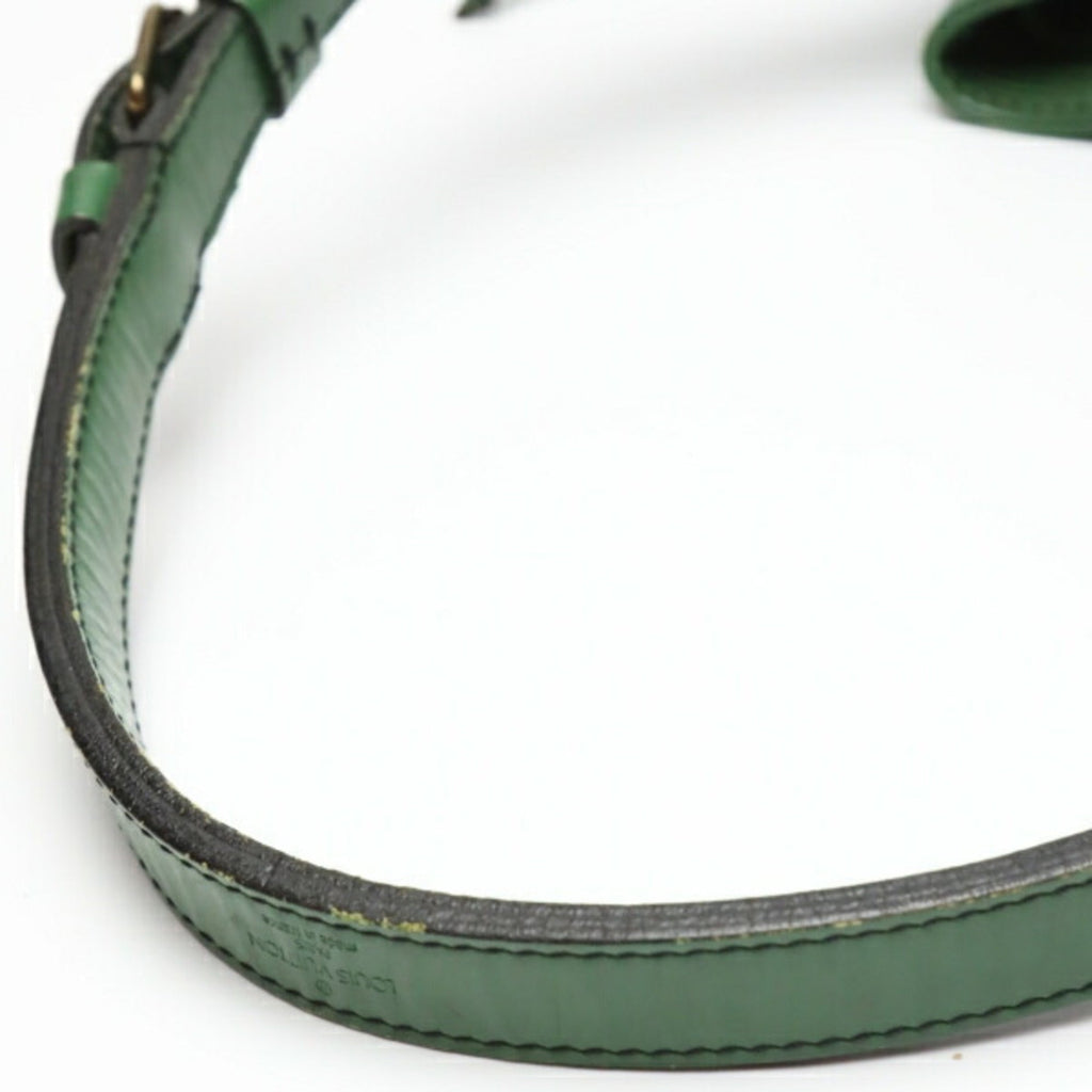 Louis Vuitton Borneo Green Epi Leather Shoulder Bag (Pre-Owned)
