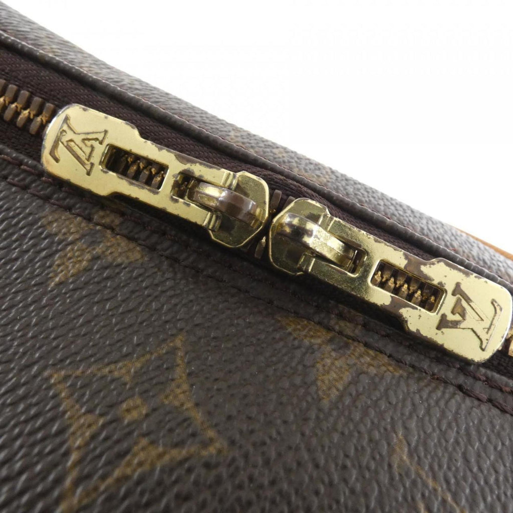 Louis Vuitton Marron Coated Canvas Shoulder Bag (Pre-Owned)