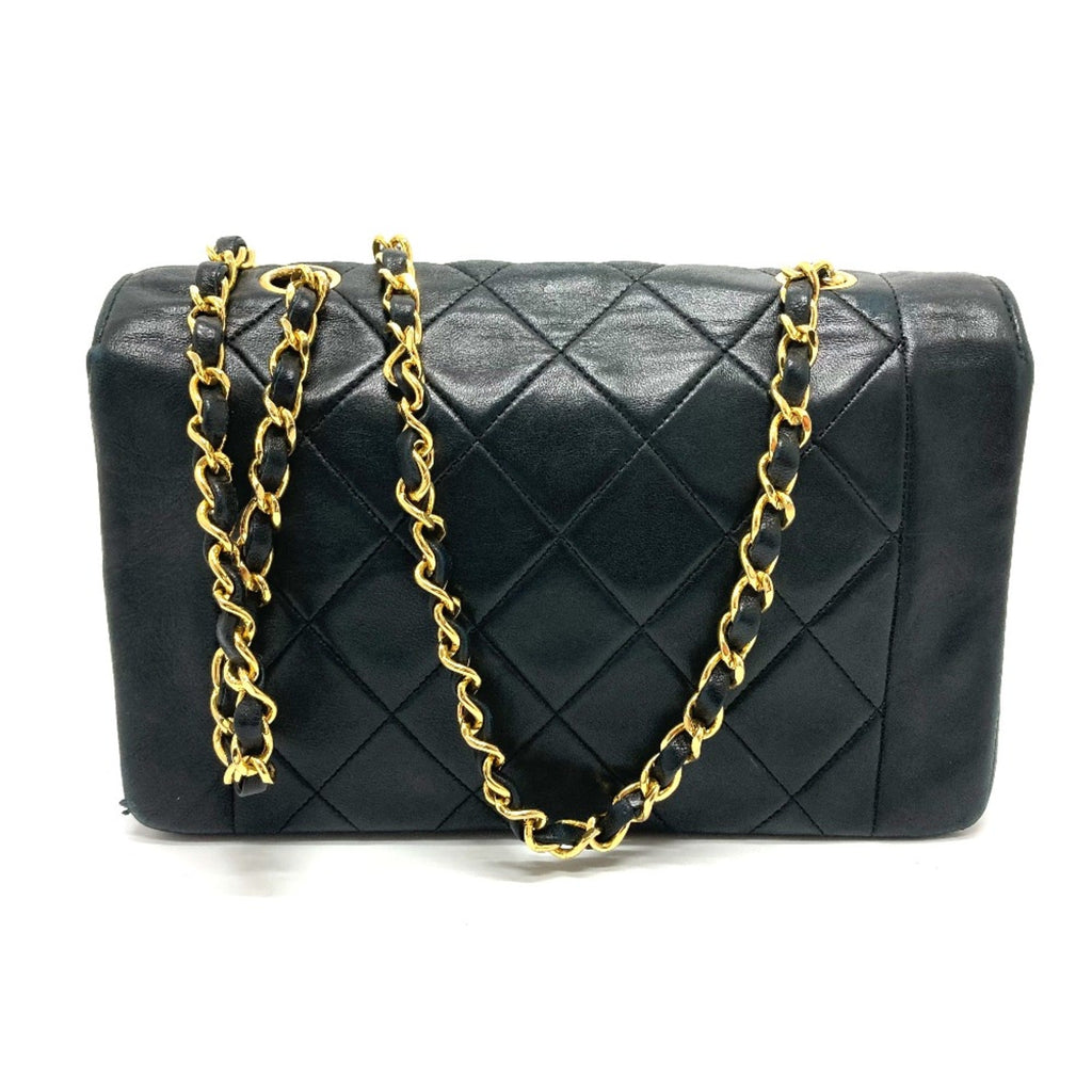 Chanel Black Leather Shoulder Bag (Pre-Owned)