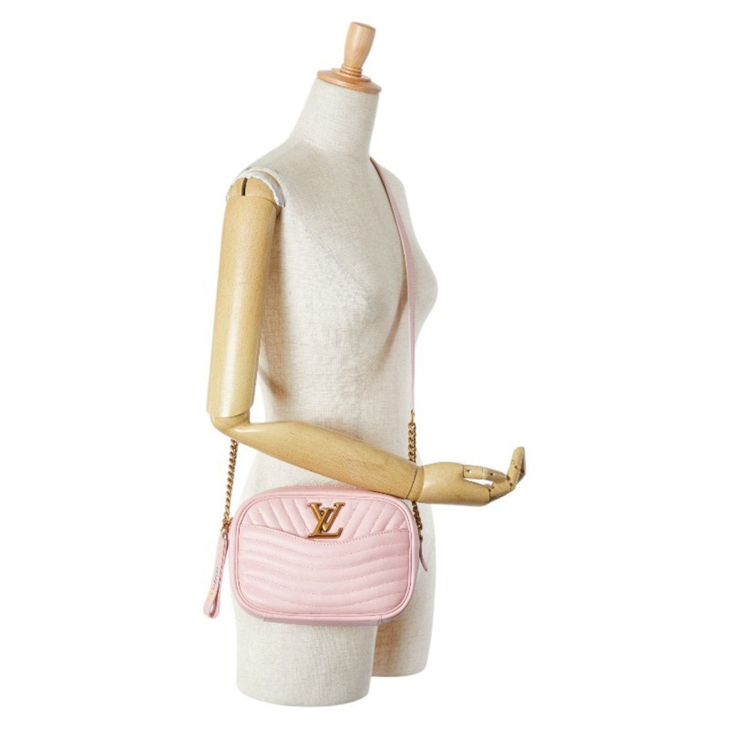 Louis Vuitton Pink Leather Shoulder Bag (Pre-Owned)