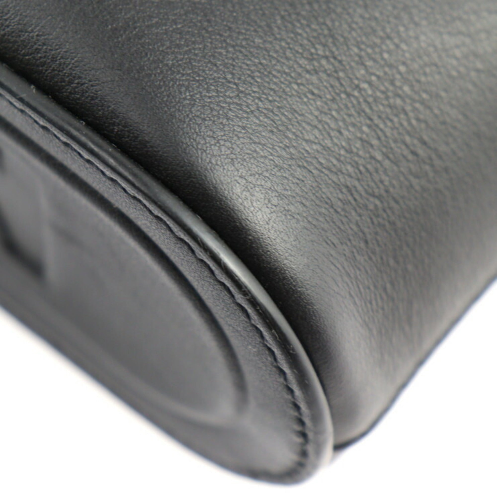 Louis Vuitton Black Leather Clutch Bag (Pre-Owned)