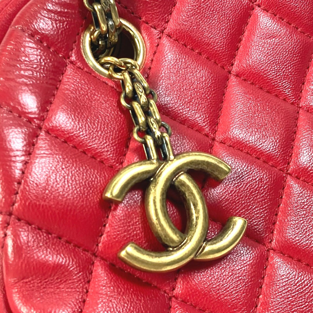 Chanel Red Leather Shoulder Bag (Pre-Owned)