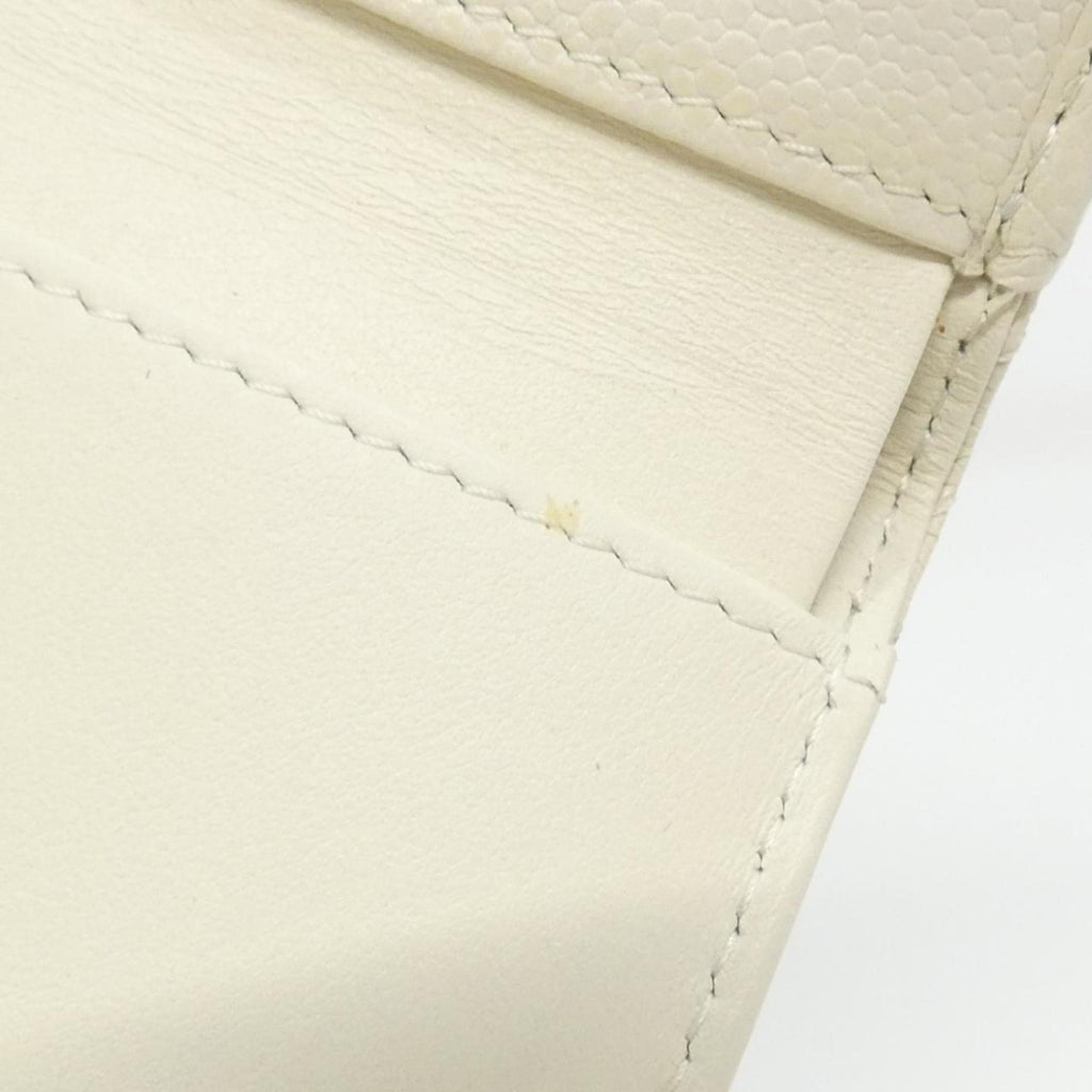 Chanel White Grained Calfskin Wallet (Bi-Fold) (Pre-Owned)