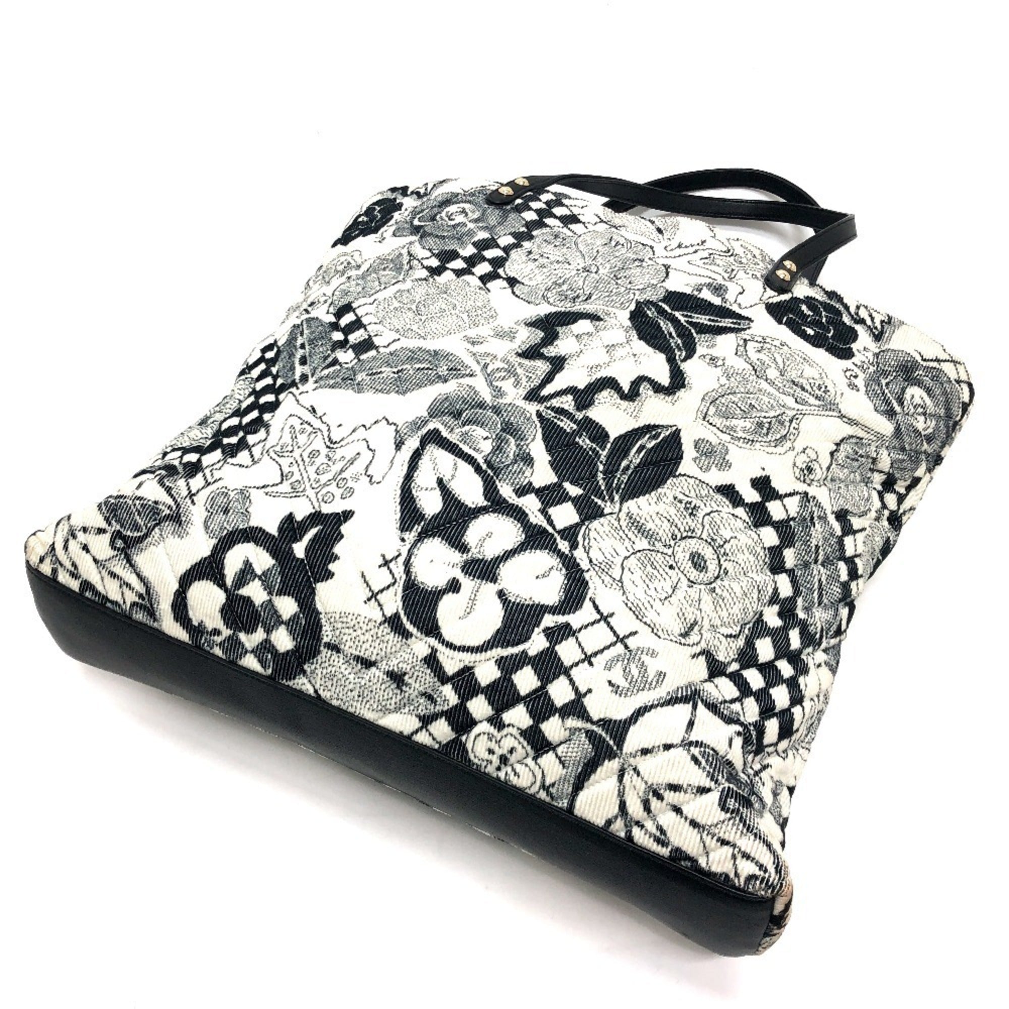 Chanel Black White Canvas Handbag Tote Bag (Pre-Owned)