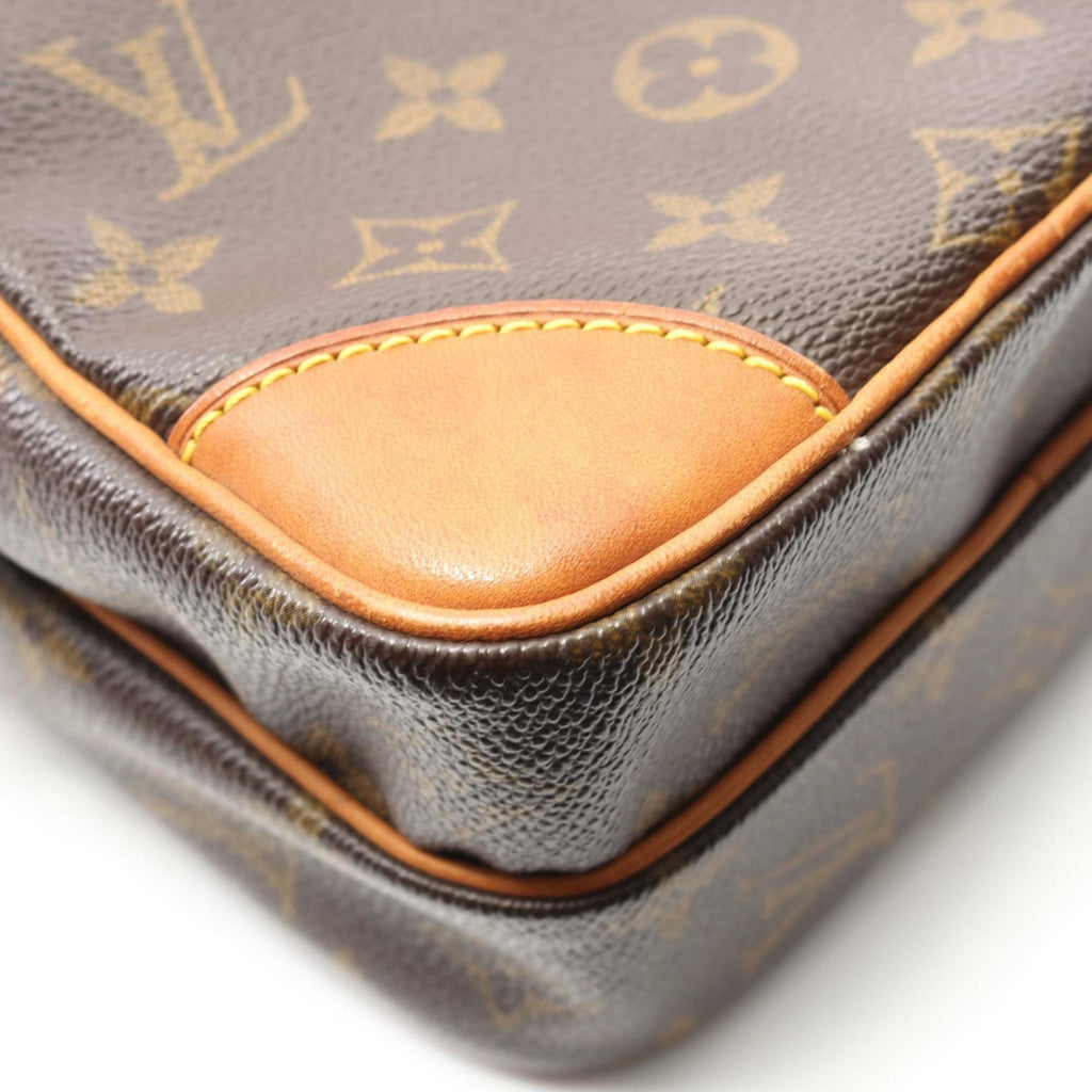 Louis Vuitton Brown Monogram Monogram Shoulder Bag (Pre-Owned)