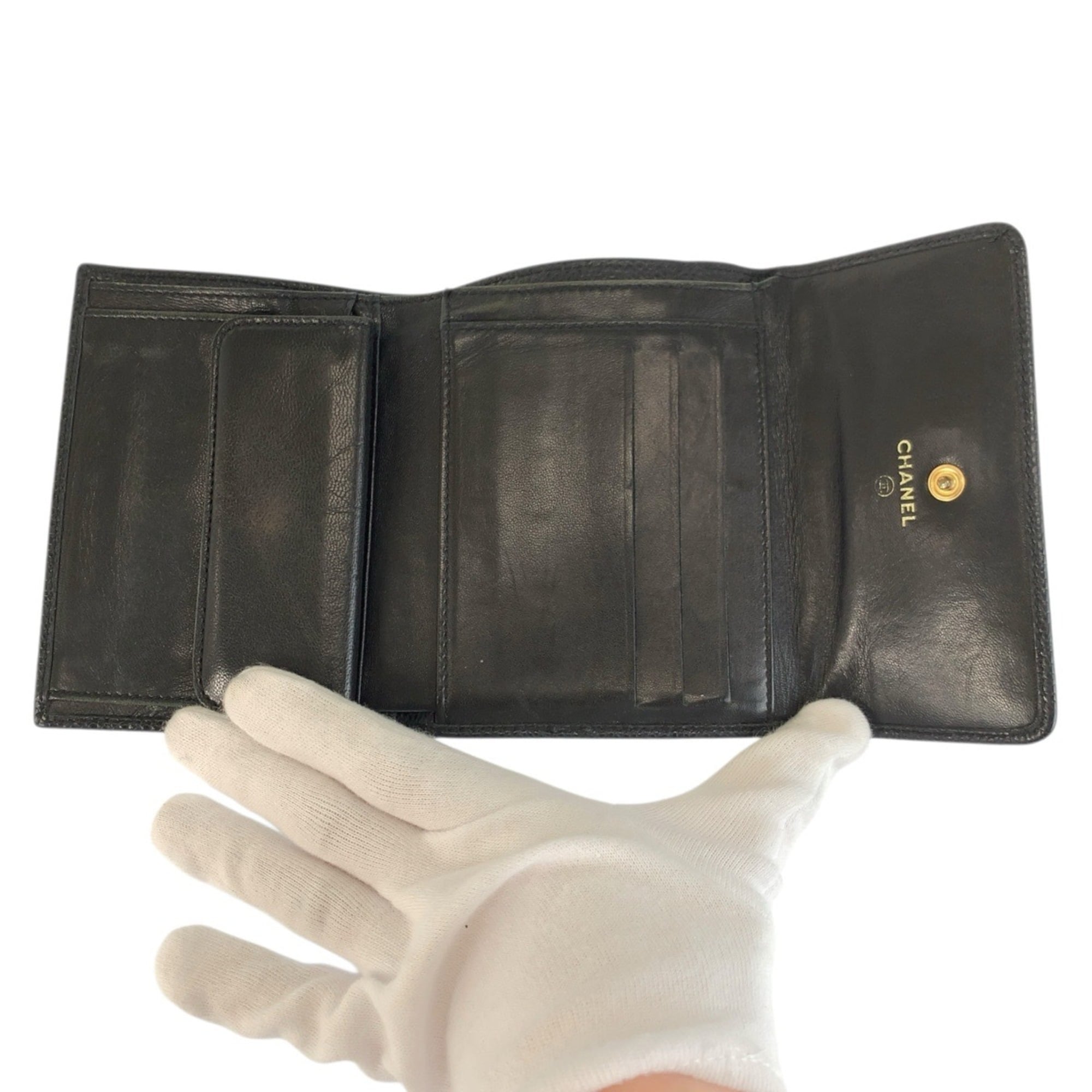 Chanel Black Leather Wallet (Bi-Fold) (Pre-Owned)