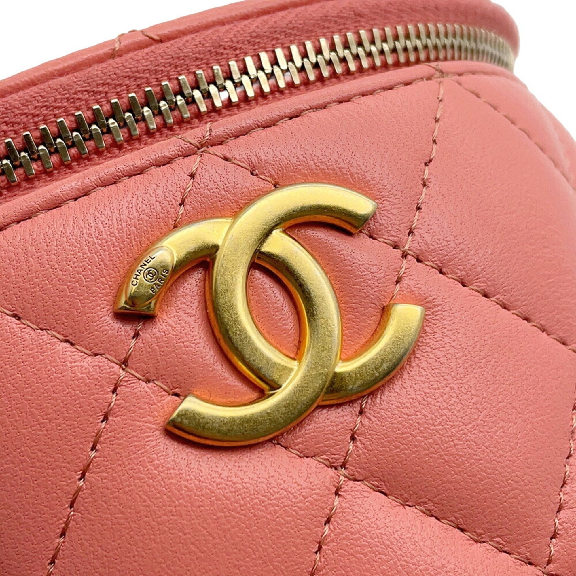 Chanel Pink Leather Shoulder Bag (Pre-Owned)
