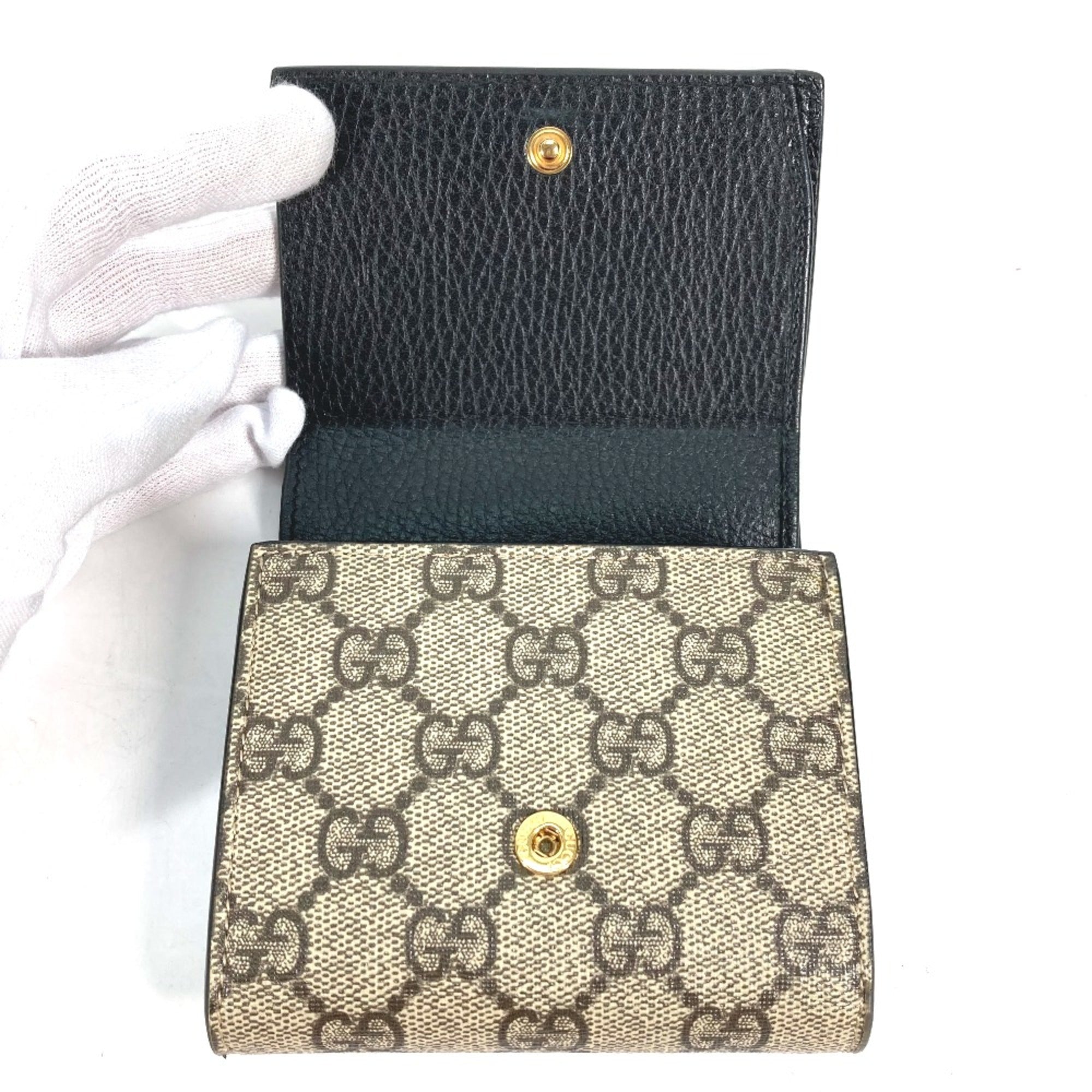 Gucci Beige Leather Wallet (Bi-Fold) (Pre-Owned)