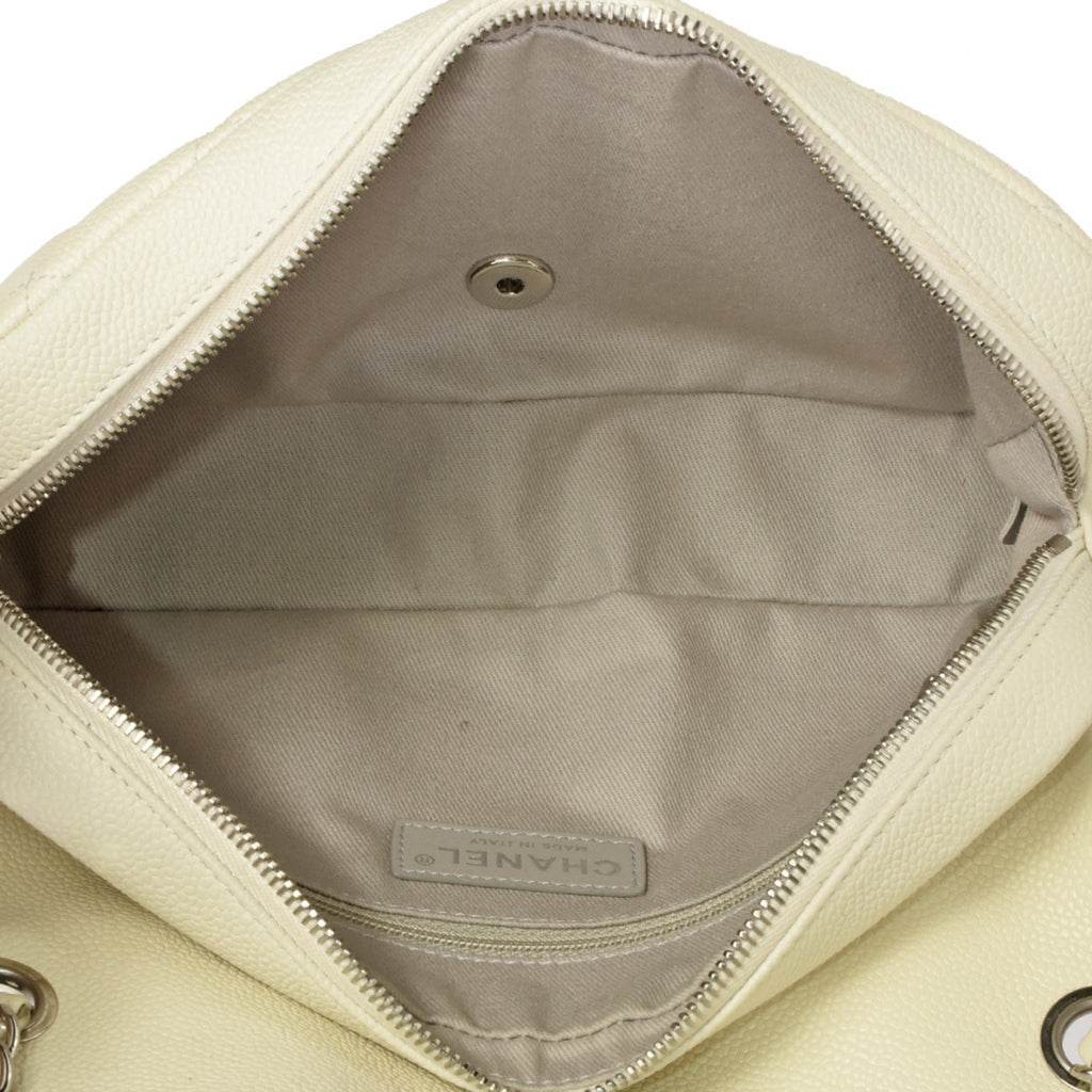 Chanel Off-White Grained Calfskin Shoulder Bag (Pre-Owned)