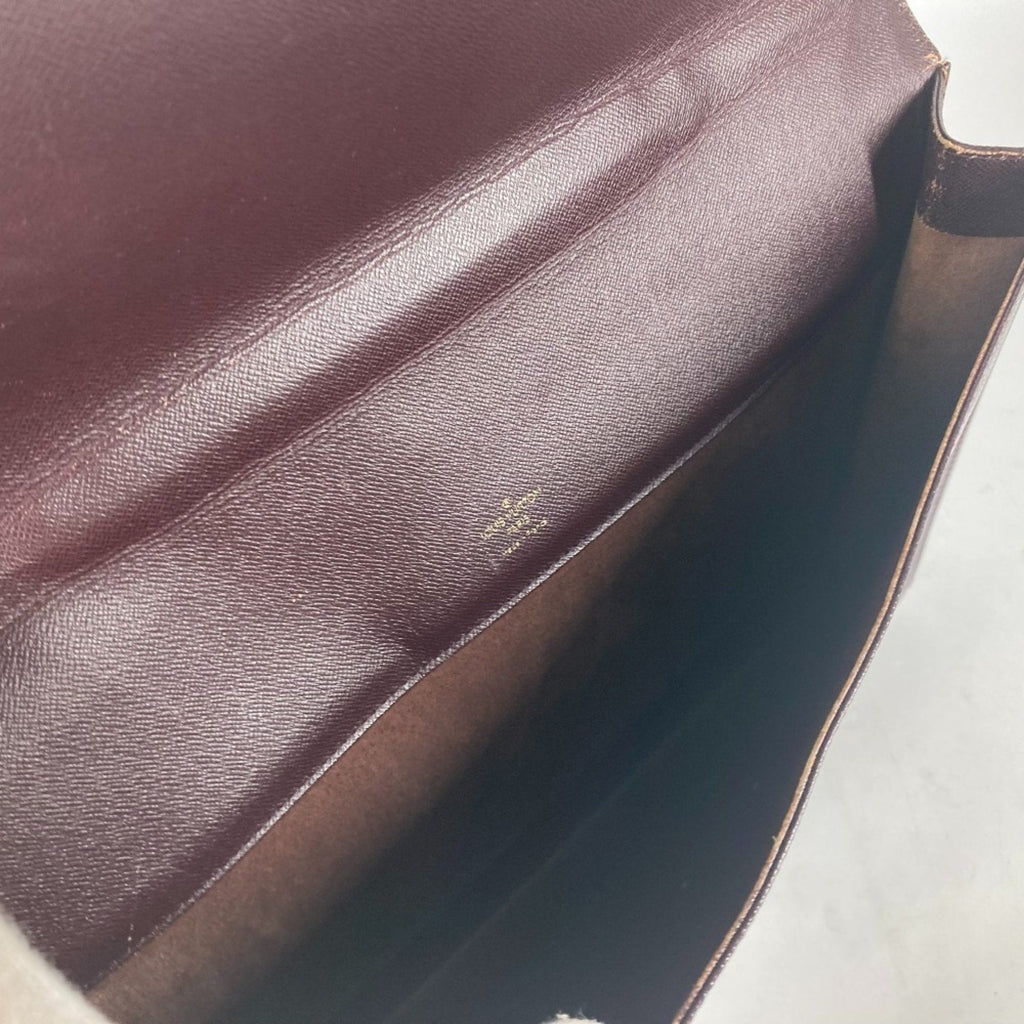 Louis Vuitton Acajou Red Color Wine Taiga Leather Leather Briefcase (Pre-Owned)