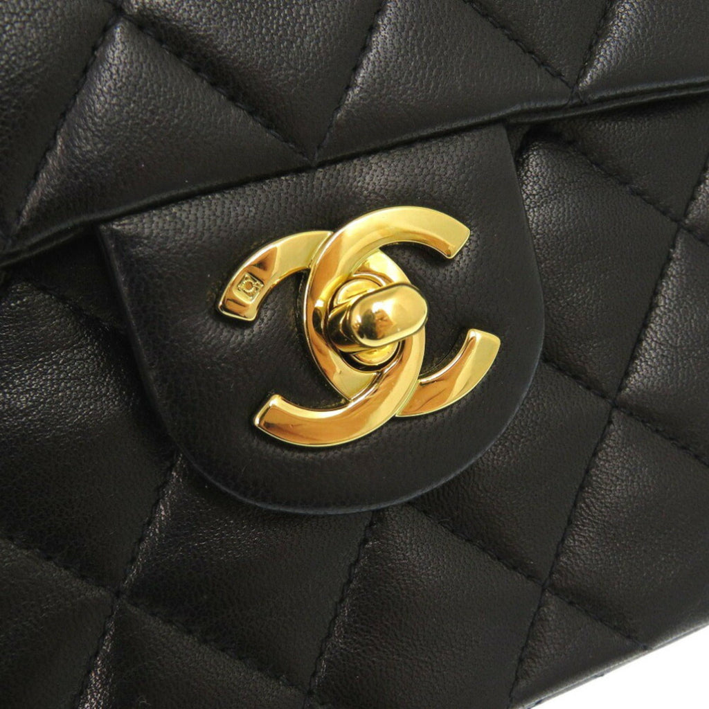 Chanel Black Leather Shoulder Bag (Pre-Owned)