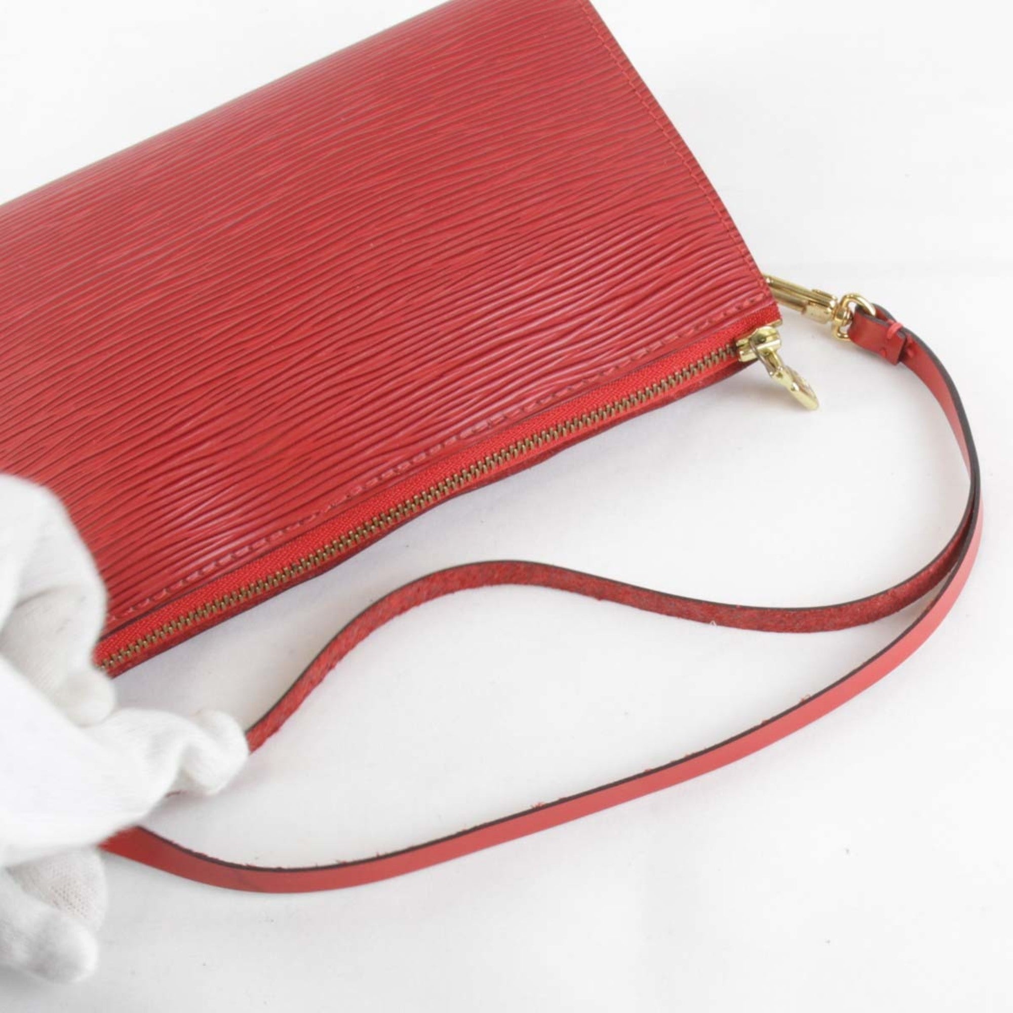 Louis Vuitton Red Color Epi Leather Pouch (Pre-Owned)