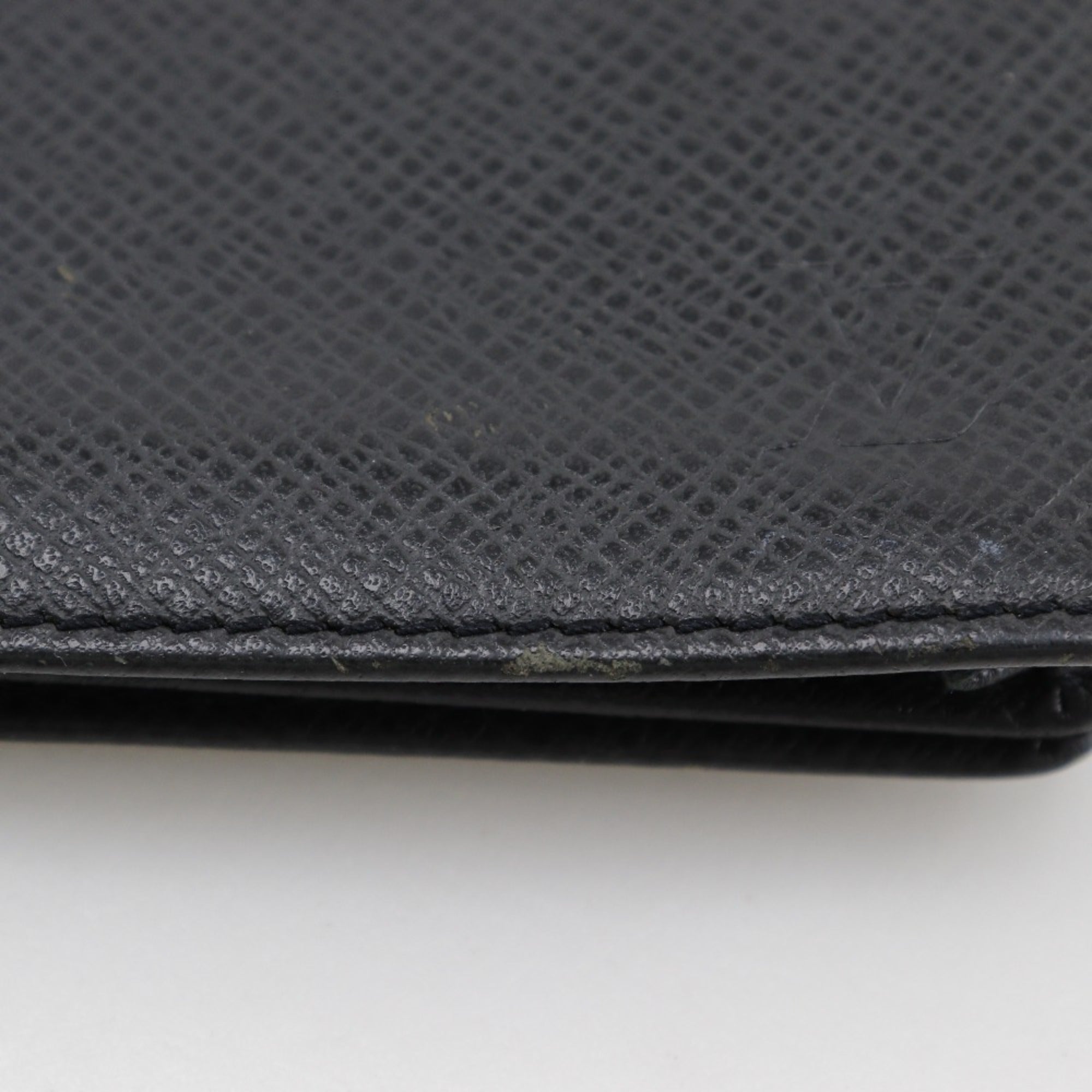 Louis Vuitton Ardoise Taiga Leather Long Bill Wallet (Bi-Fold) (Pre-Owned)