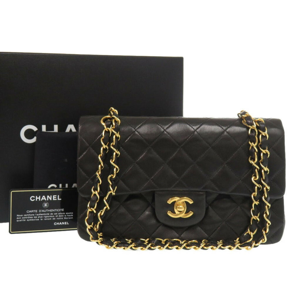 Chanel Black Leather Shoulder Bag (Pre-Owned)
