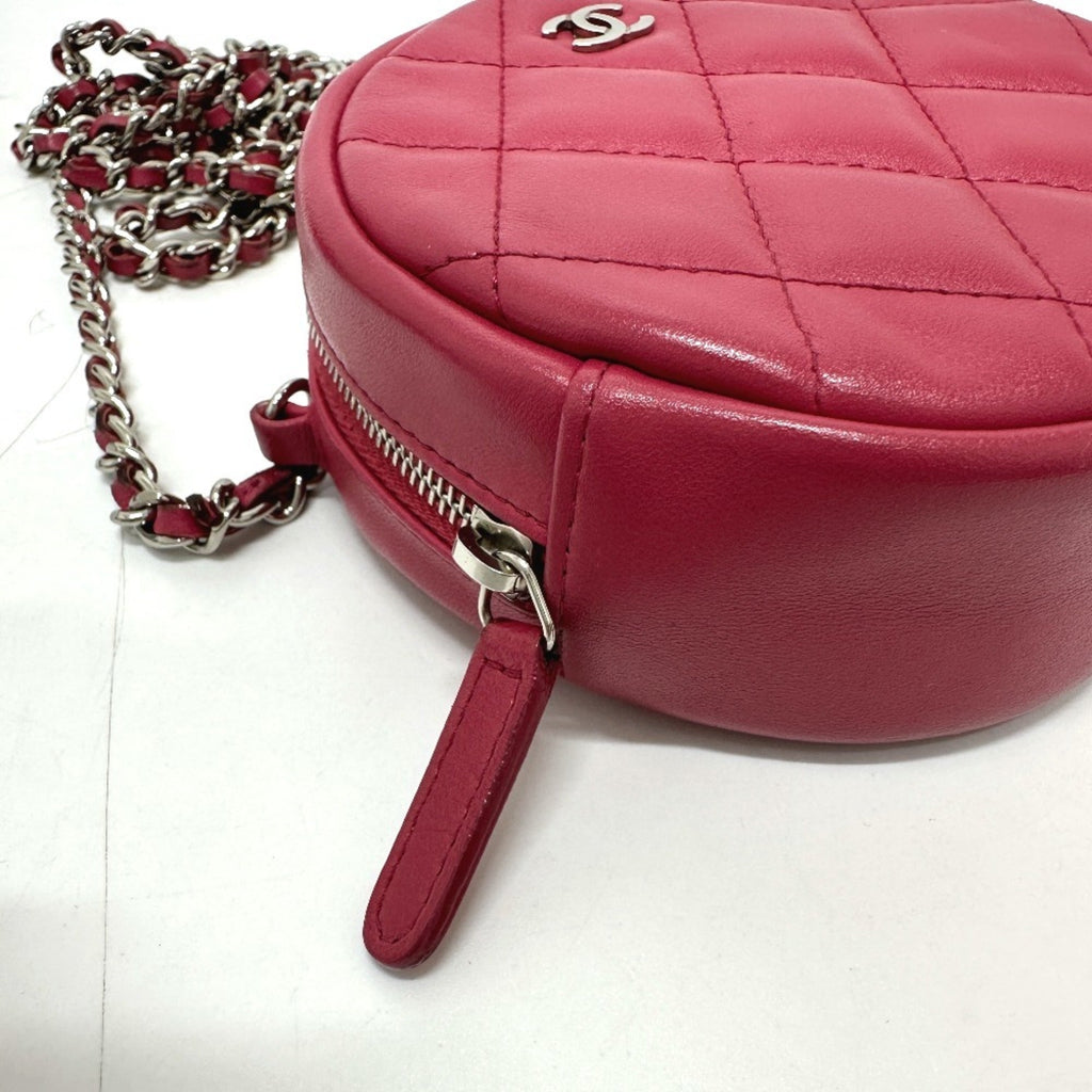 Chanel Leather Shoulder Bag (Pre-Owned)