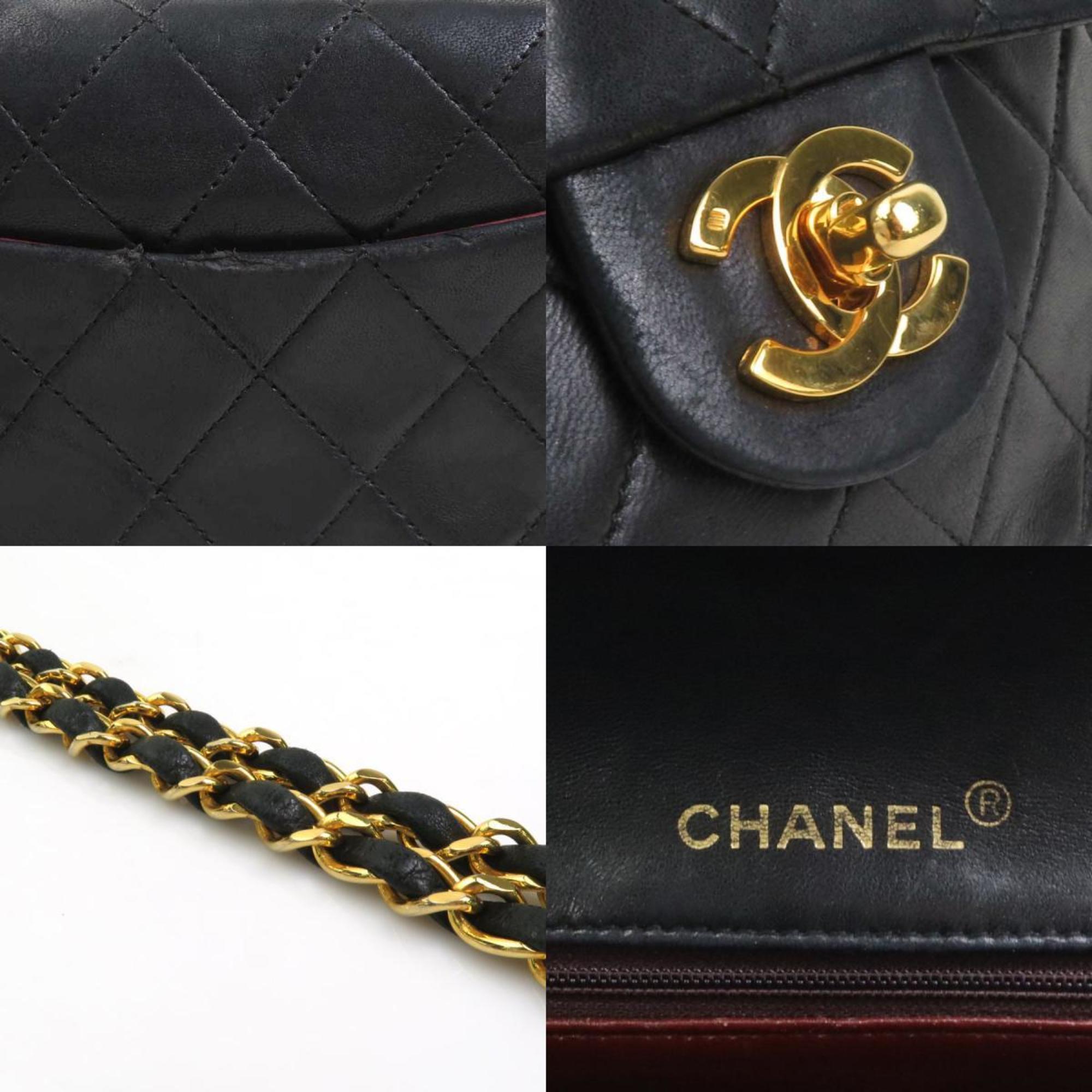 Chanel Black Leather Shoulder Bag (Pre-Owned)