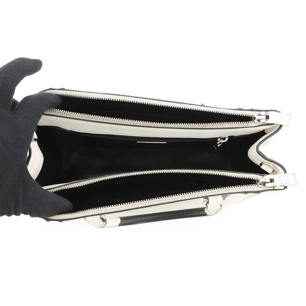 Prada Black White Leather Handbag Shoulder Bag (Pre-Owned)