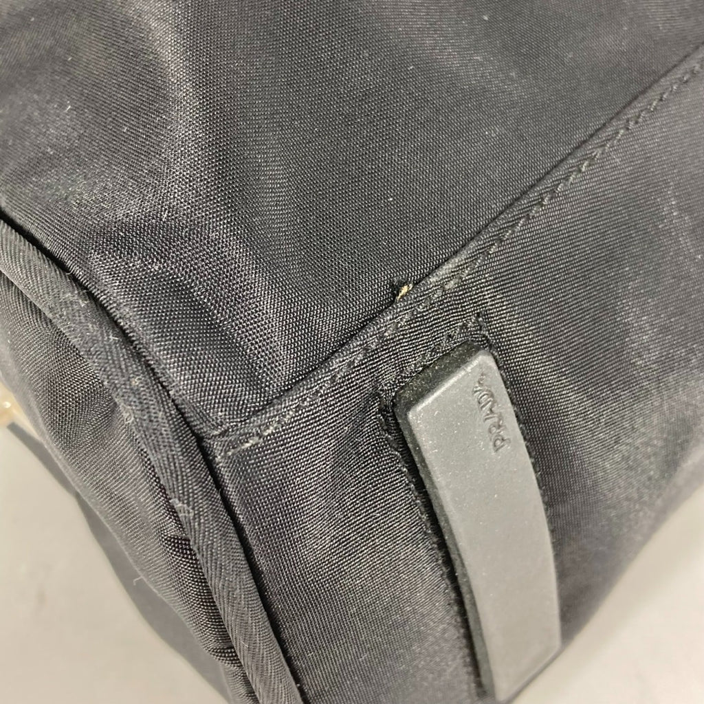 Prada Black Nylon Handbag (Pre-Owned)