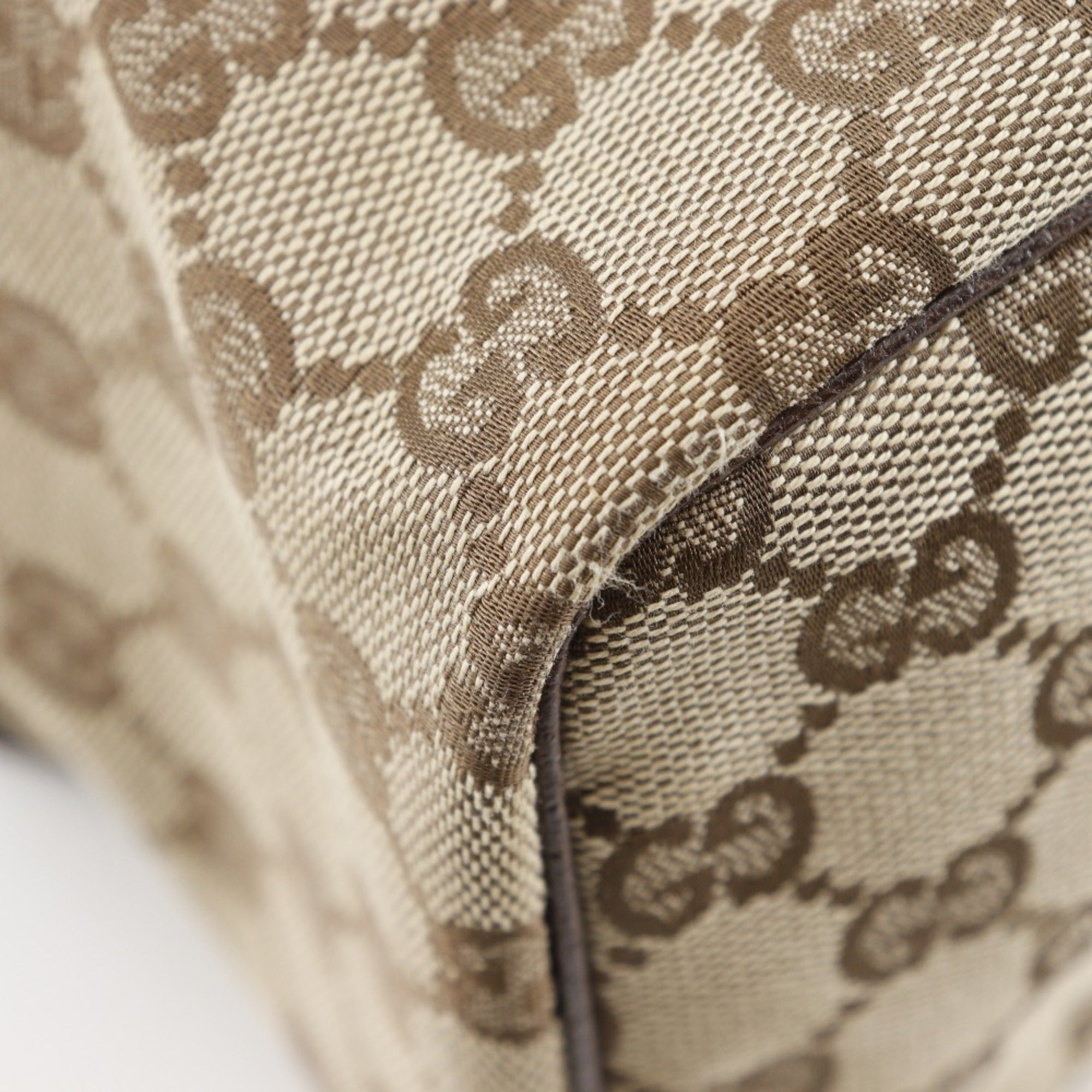 Gucci Beige Gg Canvas Handbag (Pre-Owned)