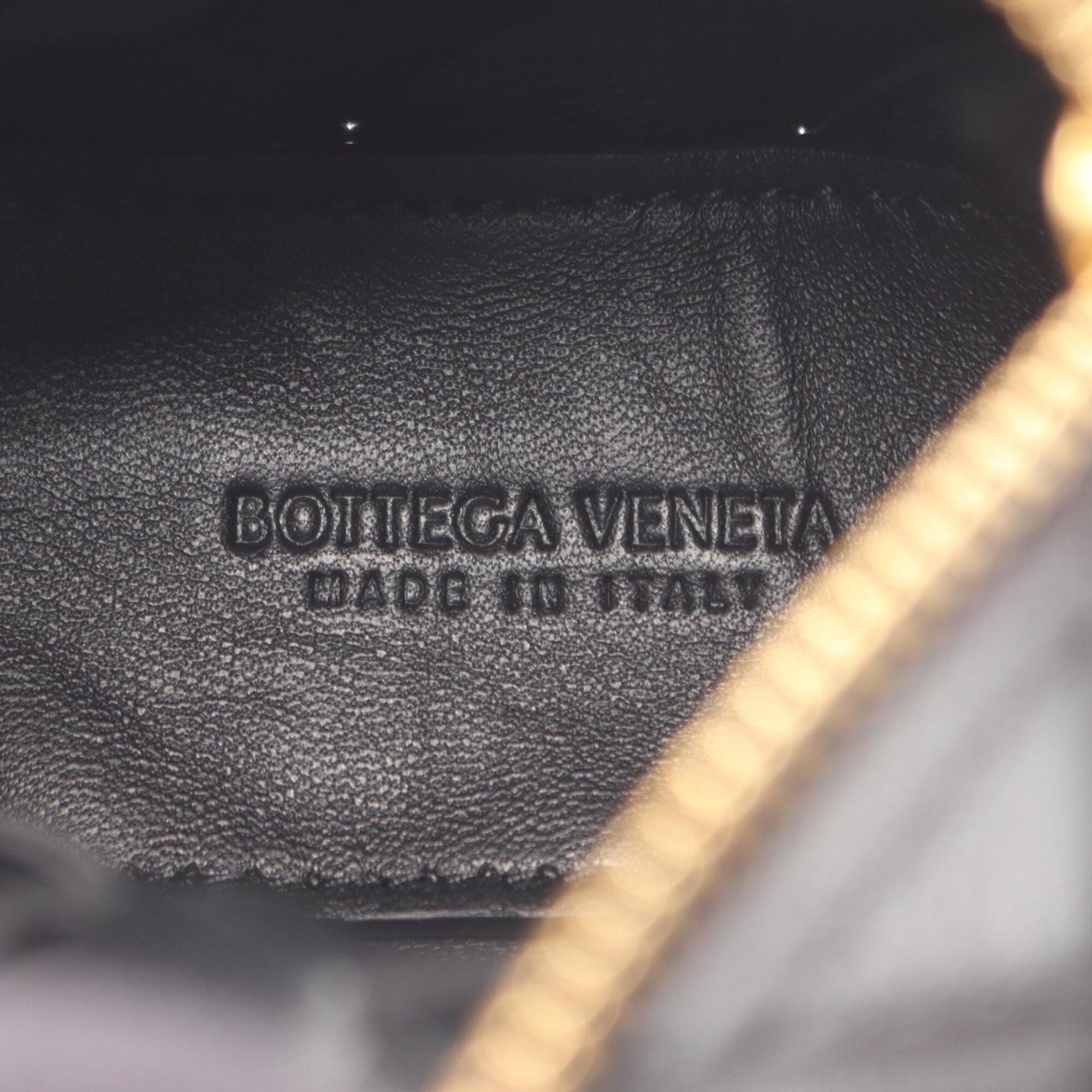 Bottega Veneta Black Leather Handbag Shoulder Bag (Pre-Owned)