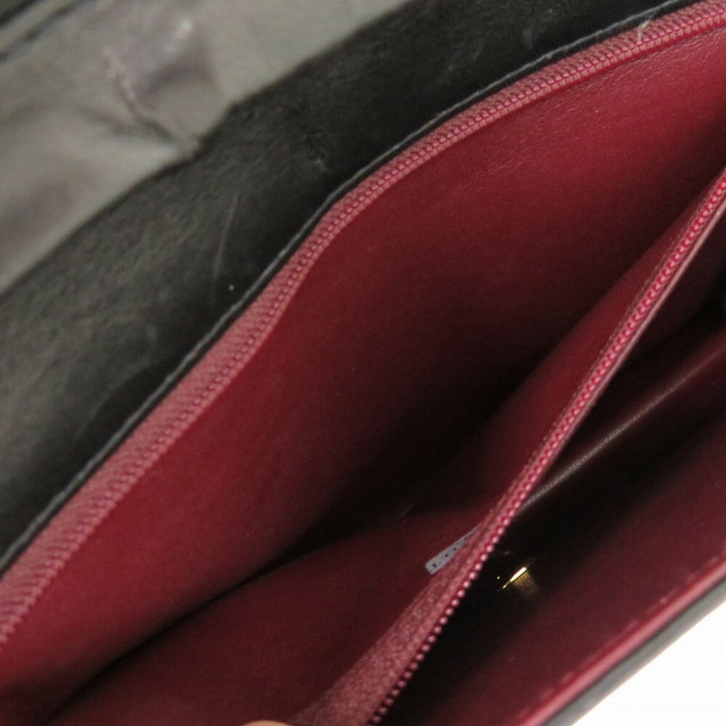 Chanel Matelasse Black Leather Shoulder Bag (Pre-Owned)