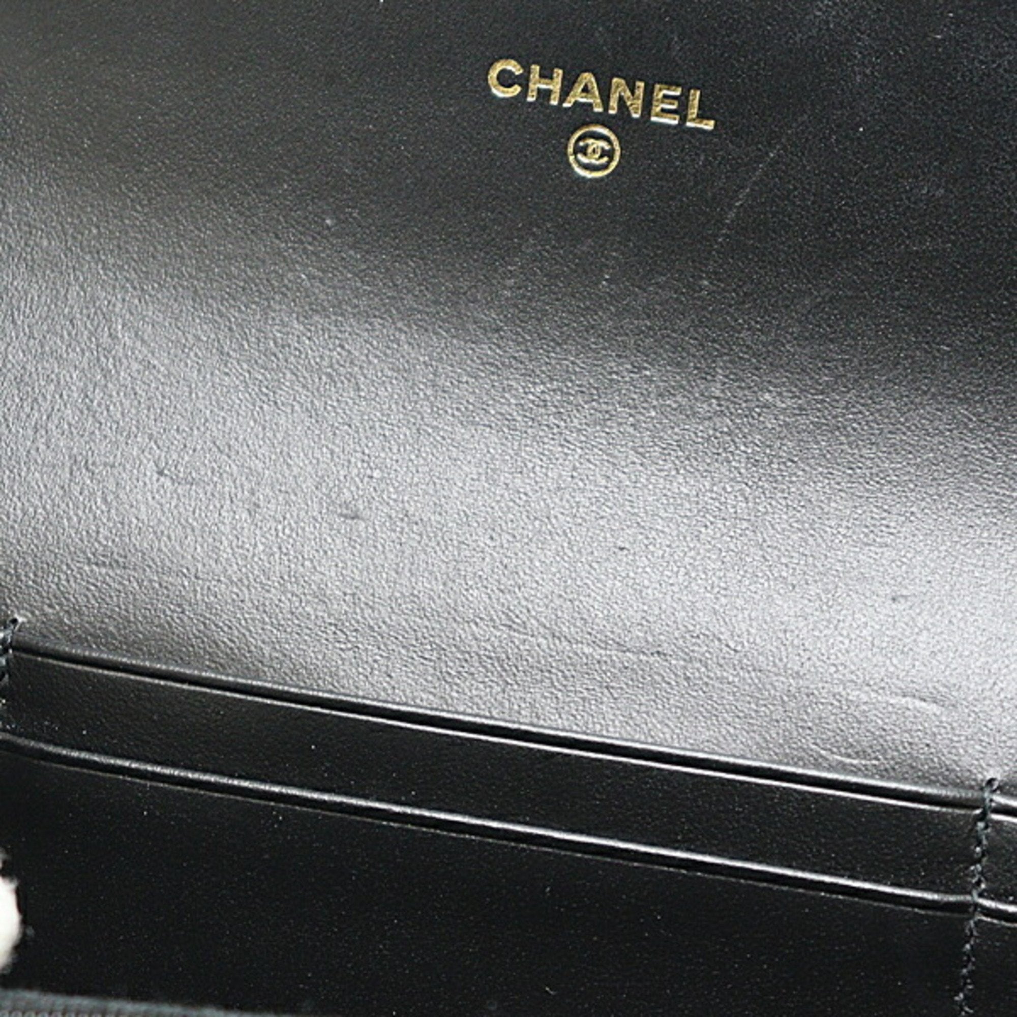 Chanel Black Grained Calfskin Wallet (Bi-Fold) (Pre-Owned)