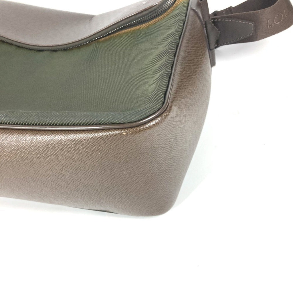 Louis Vuitton Brown Taiga Leather Nylon Messenger Bag Shoulder Bag (Pre-Owned)