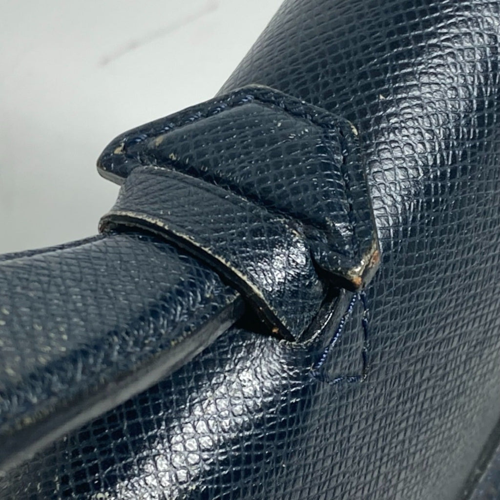 Louis Vuitton Boreal Dark Navy Taiga Leather Leather Briefcase (Pre-Owned)