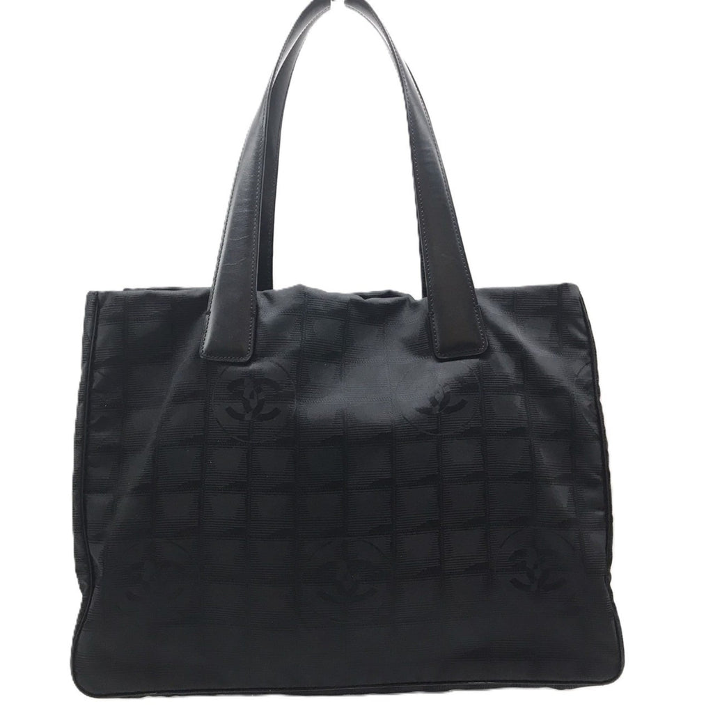 Chanel Black Nylon Tote Bag (Pre-Owned)