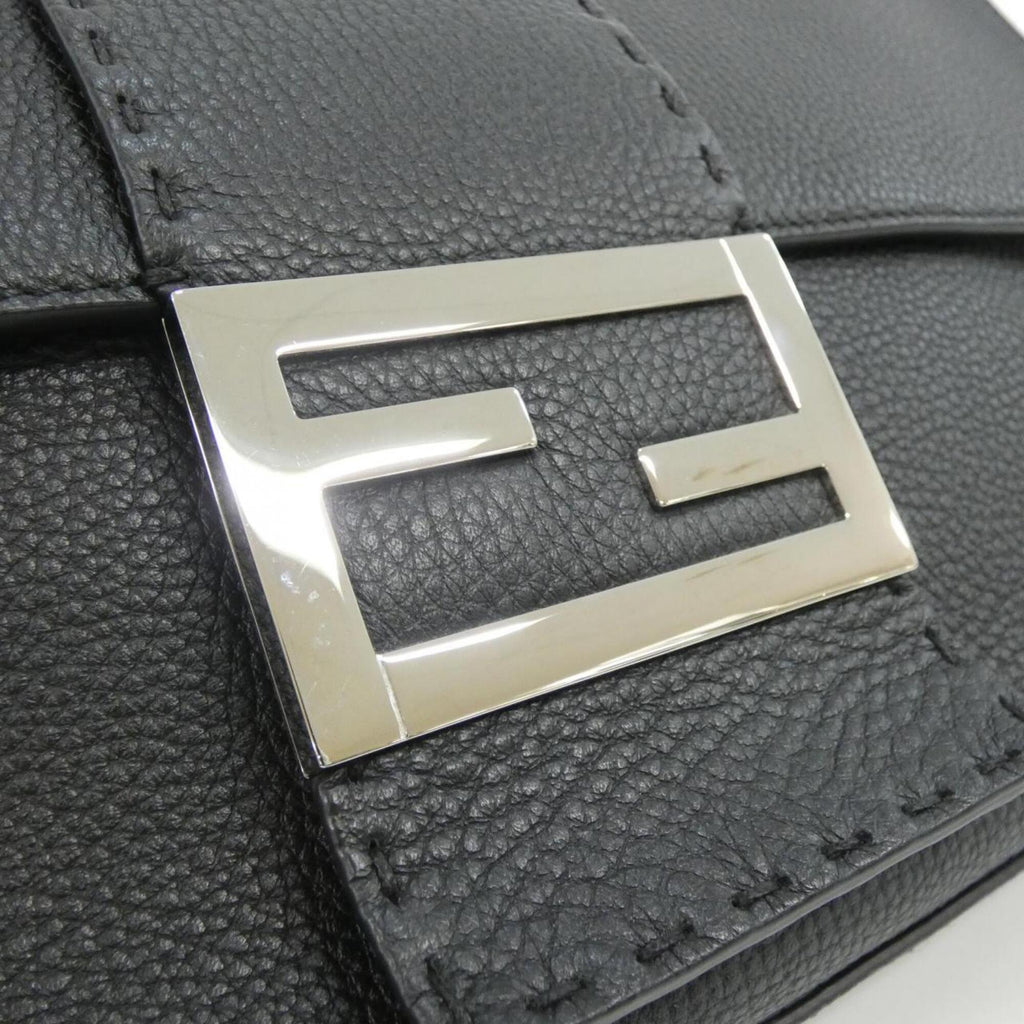 Fendi Black Leather Shoulder Bag (Pre-Owned)